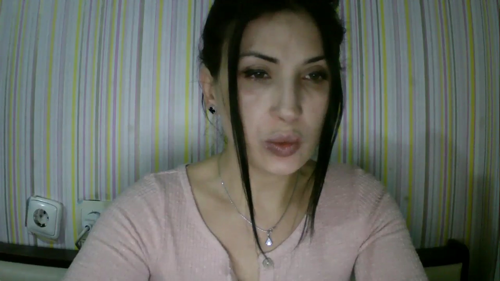 Gallery image thumbnail from SunShine90's myfreecams stream on, 12/23/2025, 15:03 image 14 of 20
