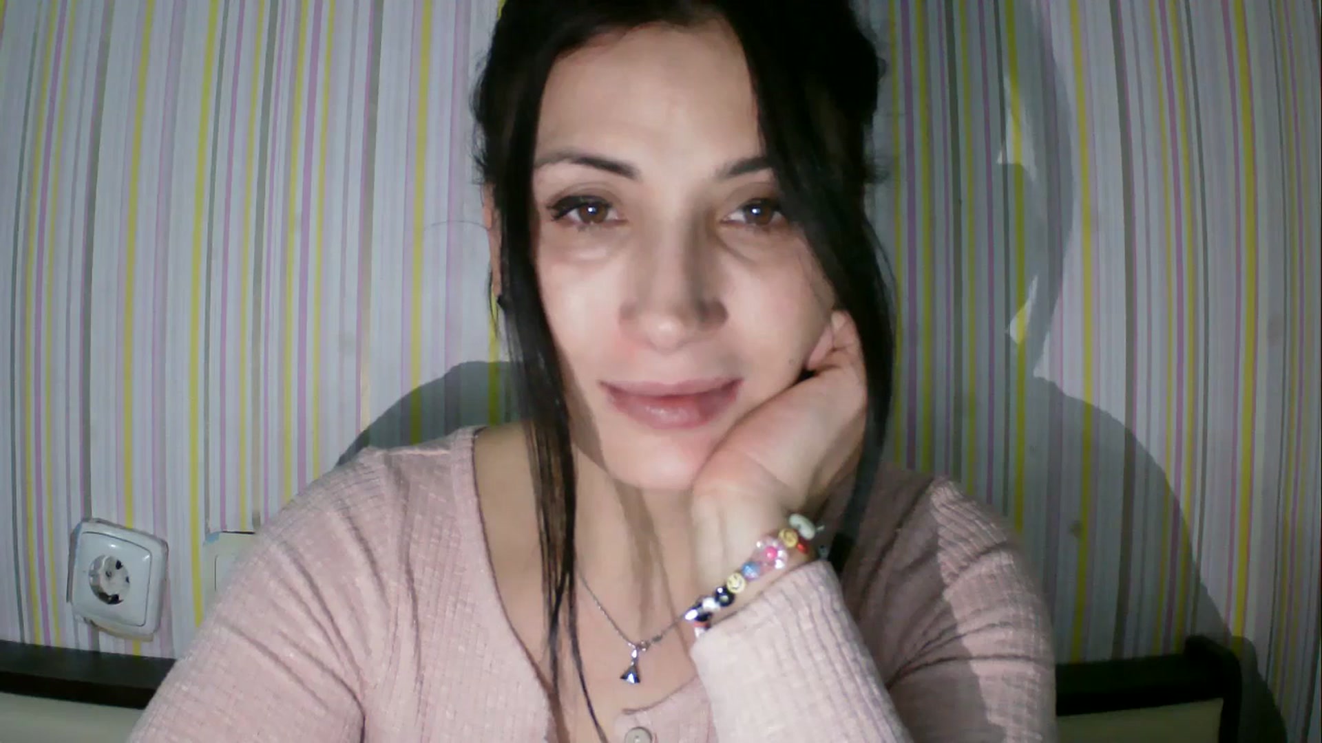 Gallery image thumbnail from SunShine90's myfreecams stream on, 12/23/2025, 15:03 image 9 of 20