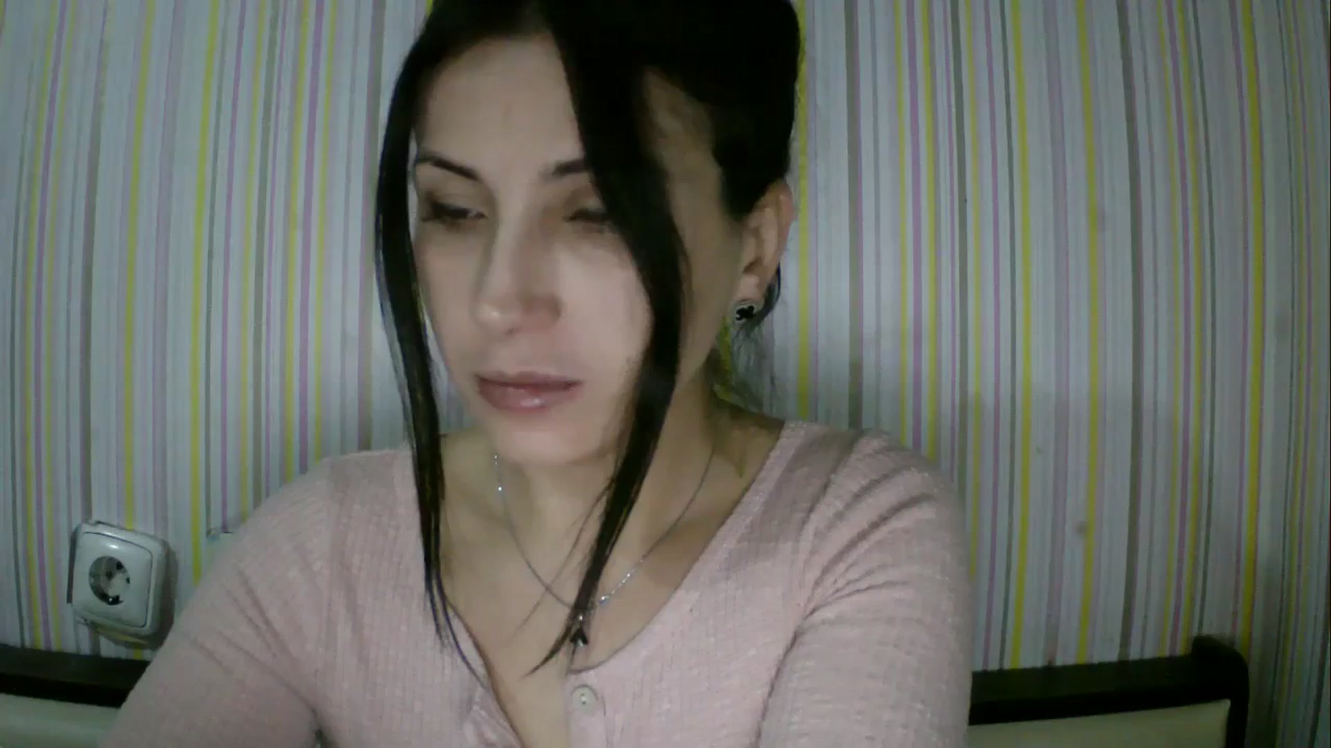 Gallery image thumbnail from SunShine90's myfreecams stream on, 12/23/2025, 15:03 image 12 of 20