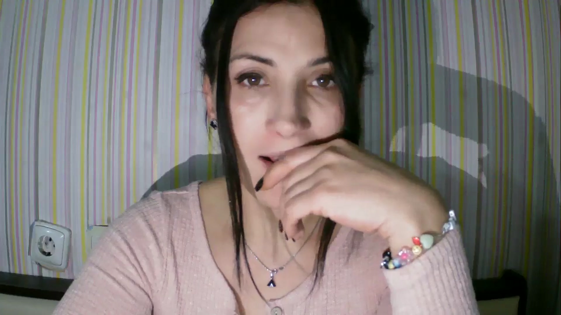 Gallery image thumbnail from SunShine90's myfreecams stream on, 12/23/2025, 15:03 image 10 of 20