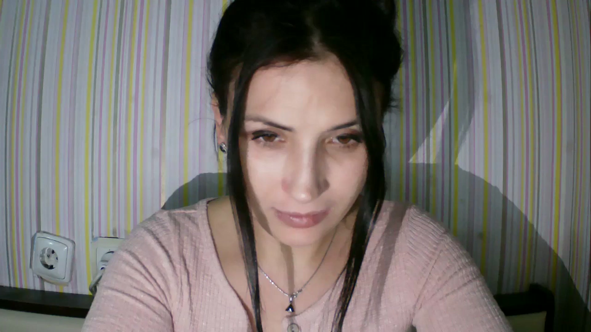 Gallery image thumbnail from SunShine90's myfreecams stream on, 12/23/2025, 15:03 image 16 of 20