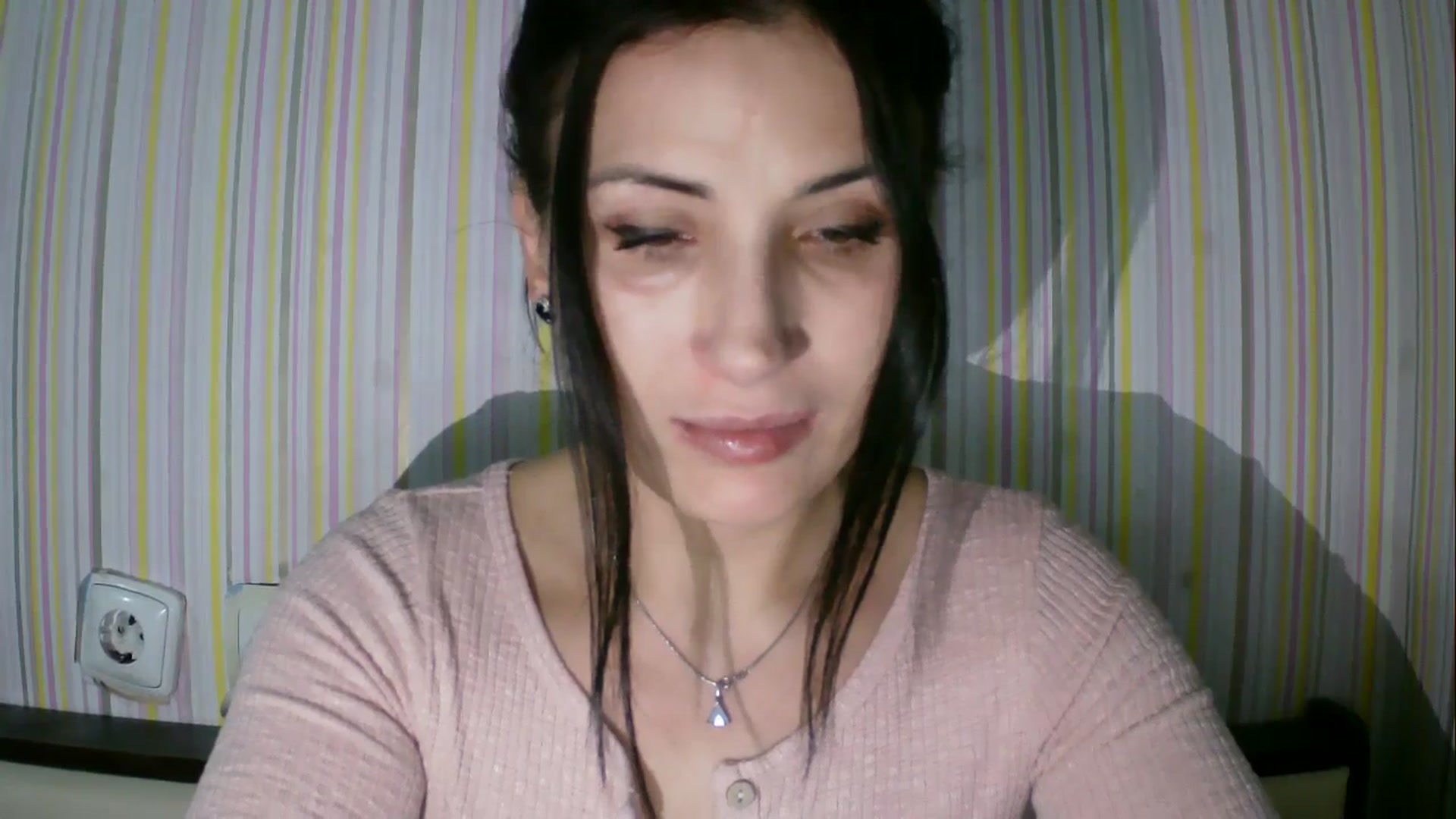 Gallery image thumbnail from SunShine90's myfreecams stream on, 12/23/2025, 15:03 image 3 of 20