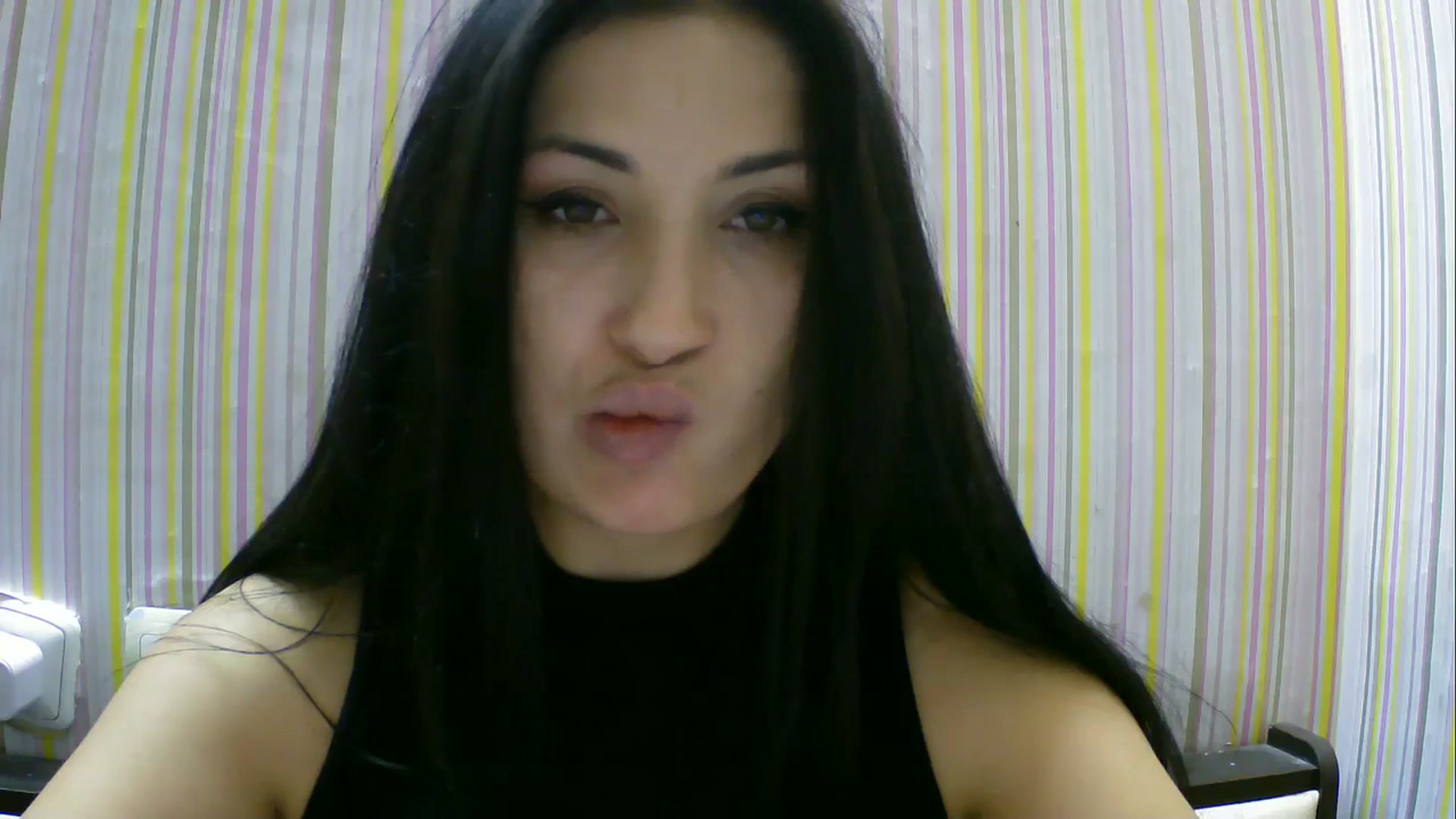 Gallery image thumbnail from SunShine90's myfreecams stream on, 12/28/2025, 15:09 image 13 of 20