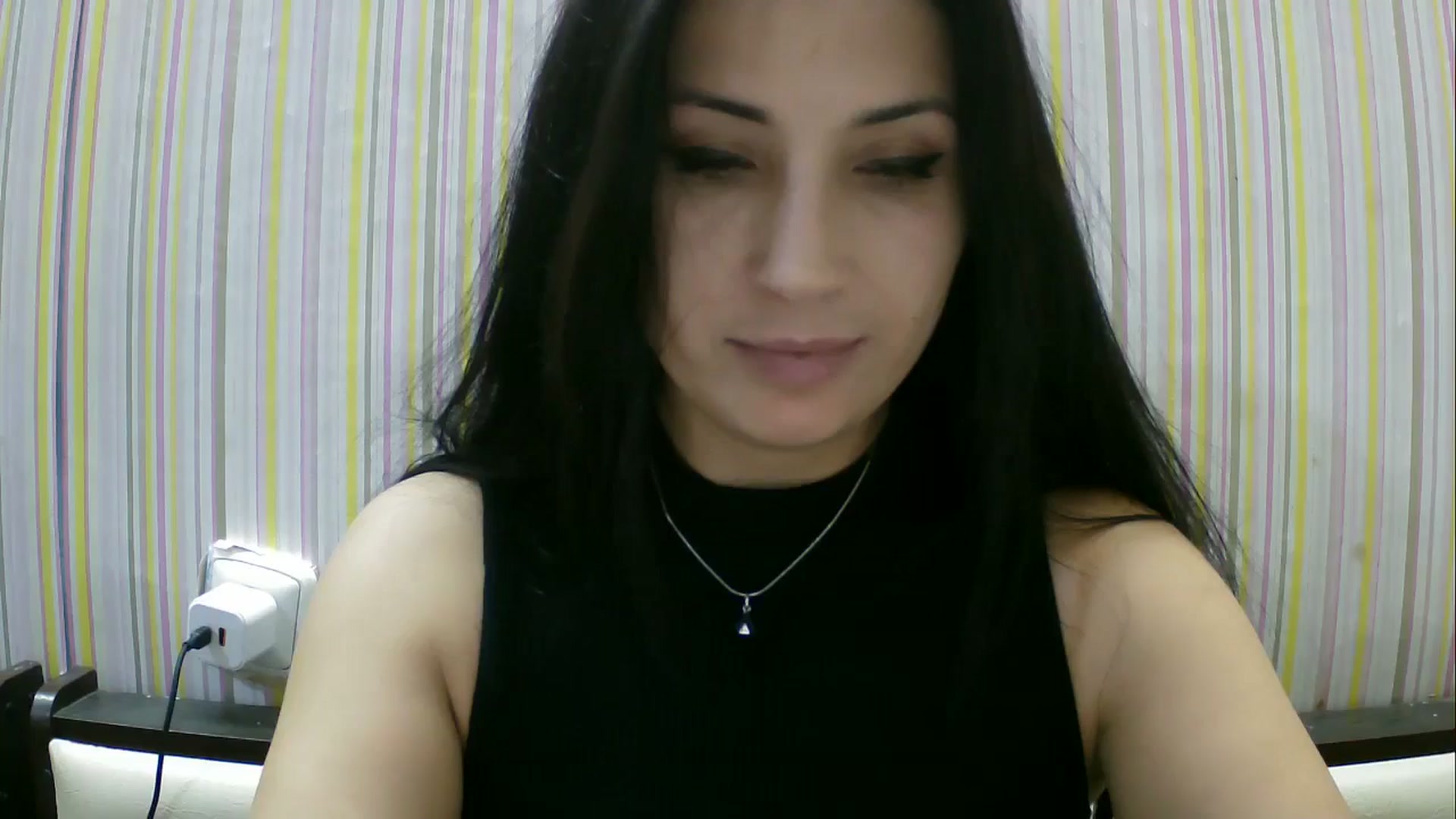 Gallery image thumbnail from SunShine90's myfreecams stream on, 12/28/2025, 18:11 image 1 of 20
