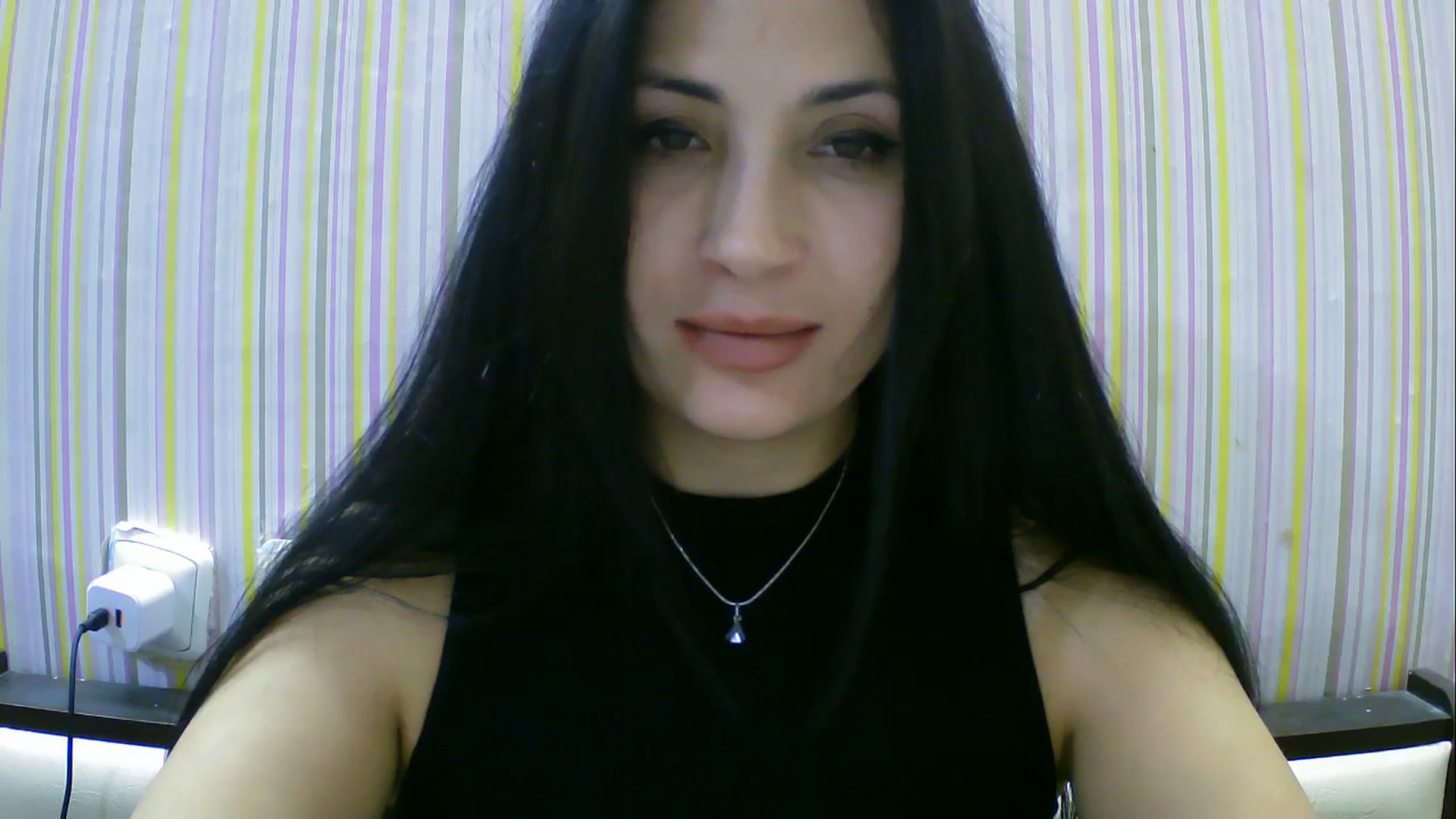 Gallery image thumbnail from SunShine90's myfreecams stream on, 12/28/2025, 18:11 image 17 of 20