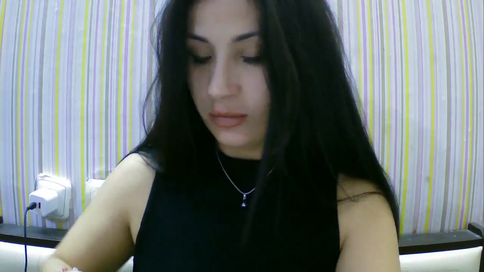 Gallery image thumbnail from SunShine90's myfreecams stream on, 12/28/2025, 18:11 image 14 of 20