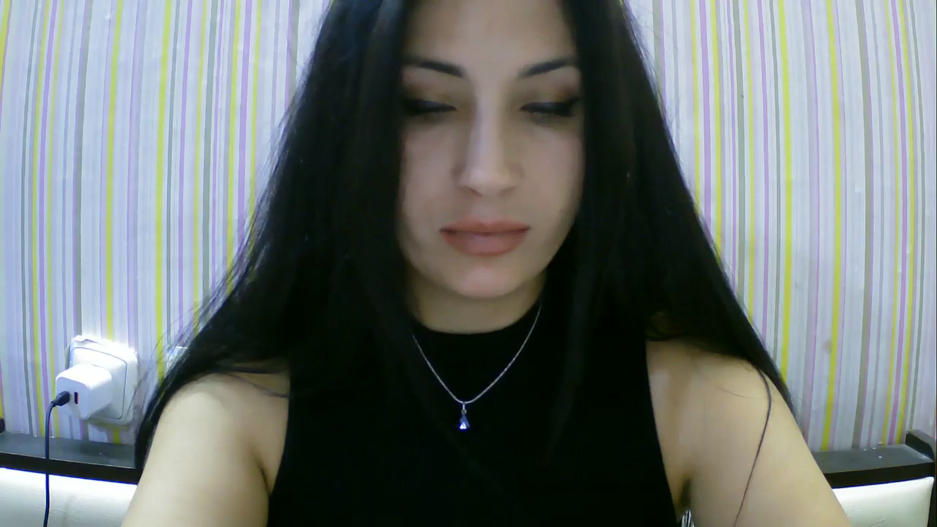 Gallery image thumbnail from SunShine90's myfreecams stream on, 12/28/2025, 18:11 image 15 of 20