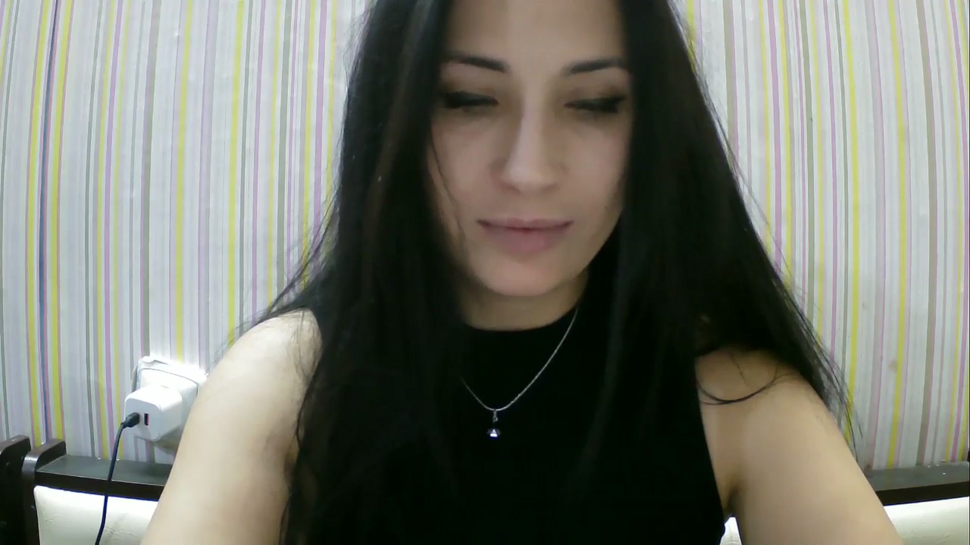 Gallery image thumbnail from SunShine90's myfreecams stream on, 12/28/2025, 18:11 image 2 of 20