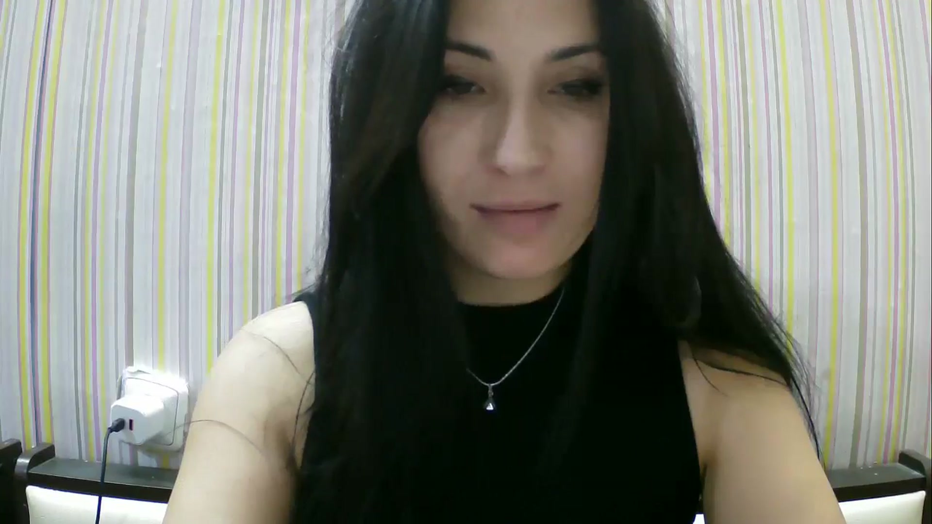 Gallery image thumbnail from SunShine90's myfreecams stream on, 12/28/2025, 18:11 image 5 of 20