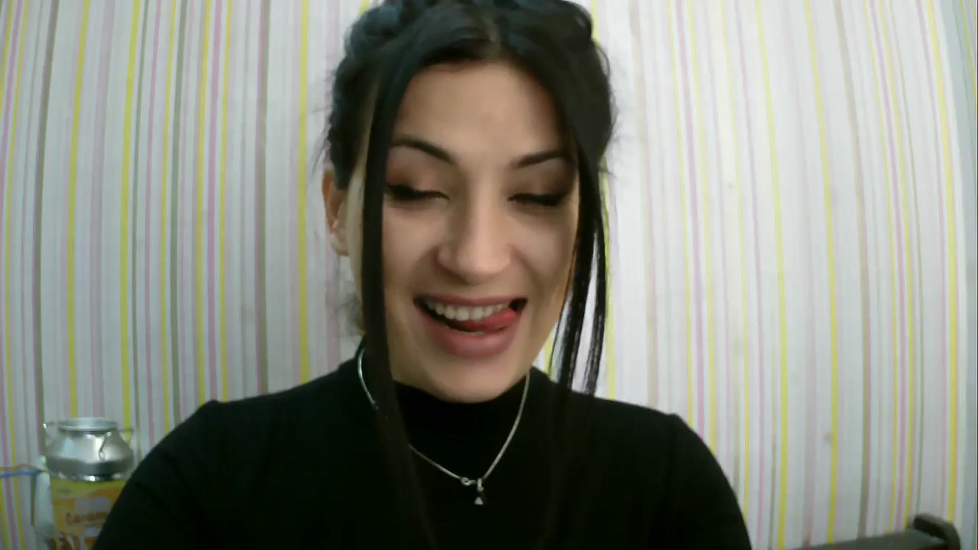 Gallery image thumbnail from SunShine90's myfreecams stream on, 01/11/2026, 13:10 image 10 of 20