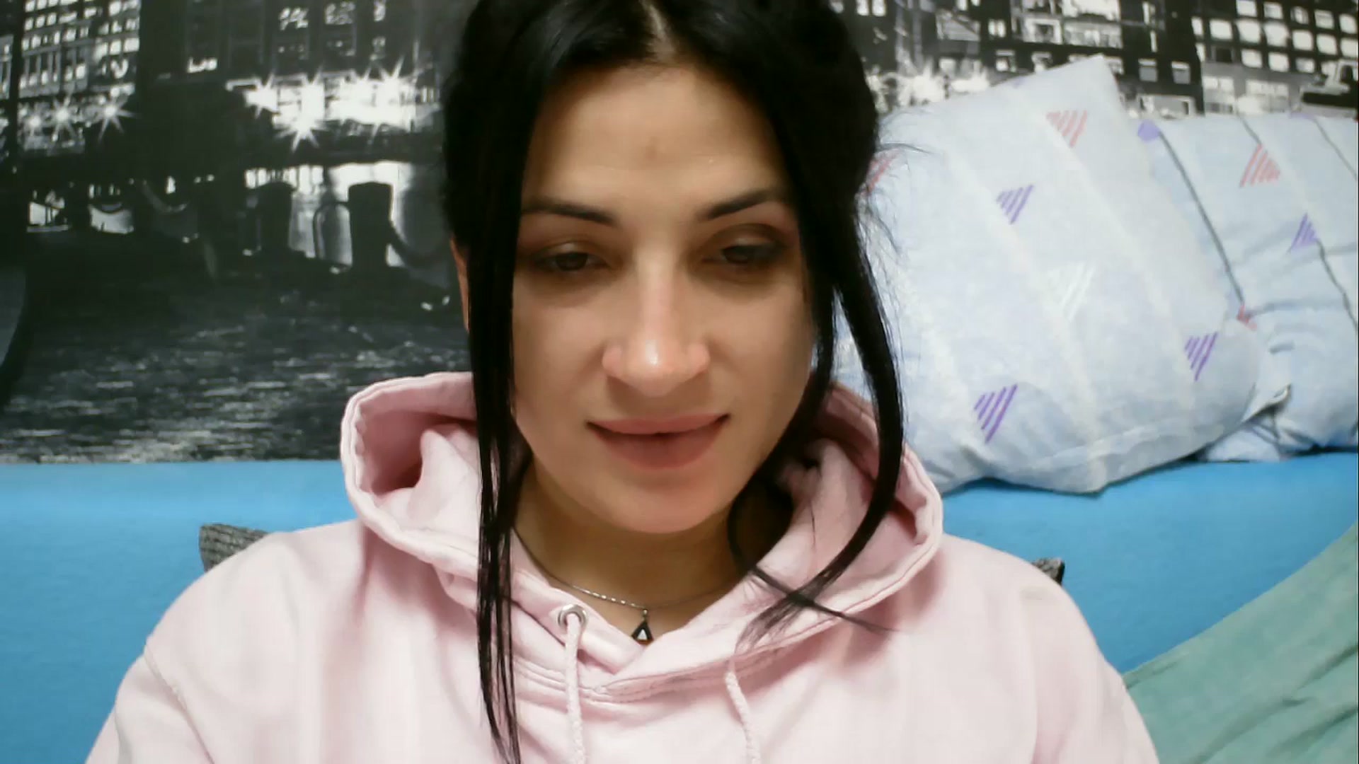 Gallery image thumbnail from SunShine90's myfreecams stream on, 01/17/2026, 12:27 image 13 of 20