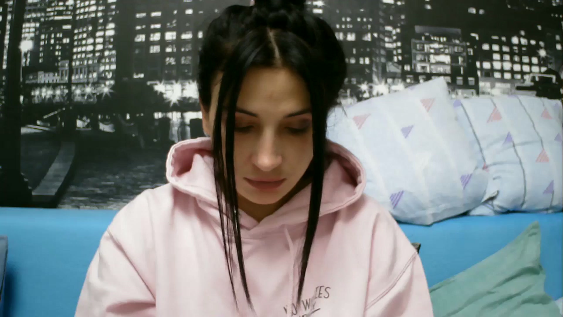 Gallery image thumbnail from SunShine90's myfreecams stream on, 01/17/2026, 12:27 image 19 of 20