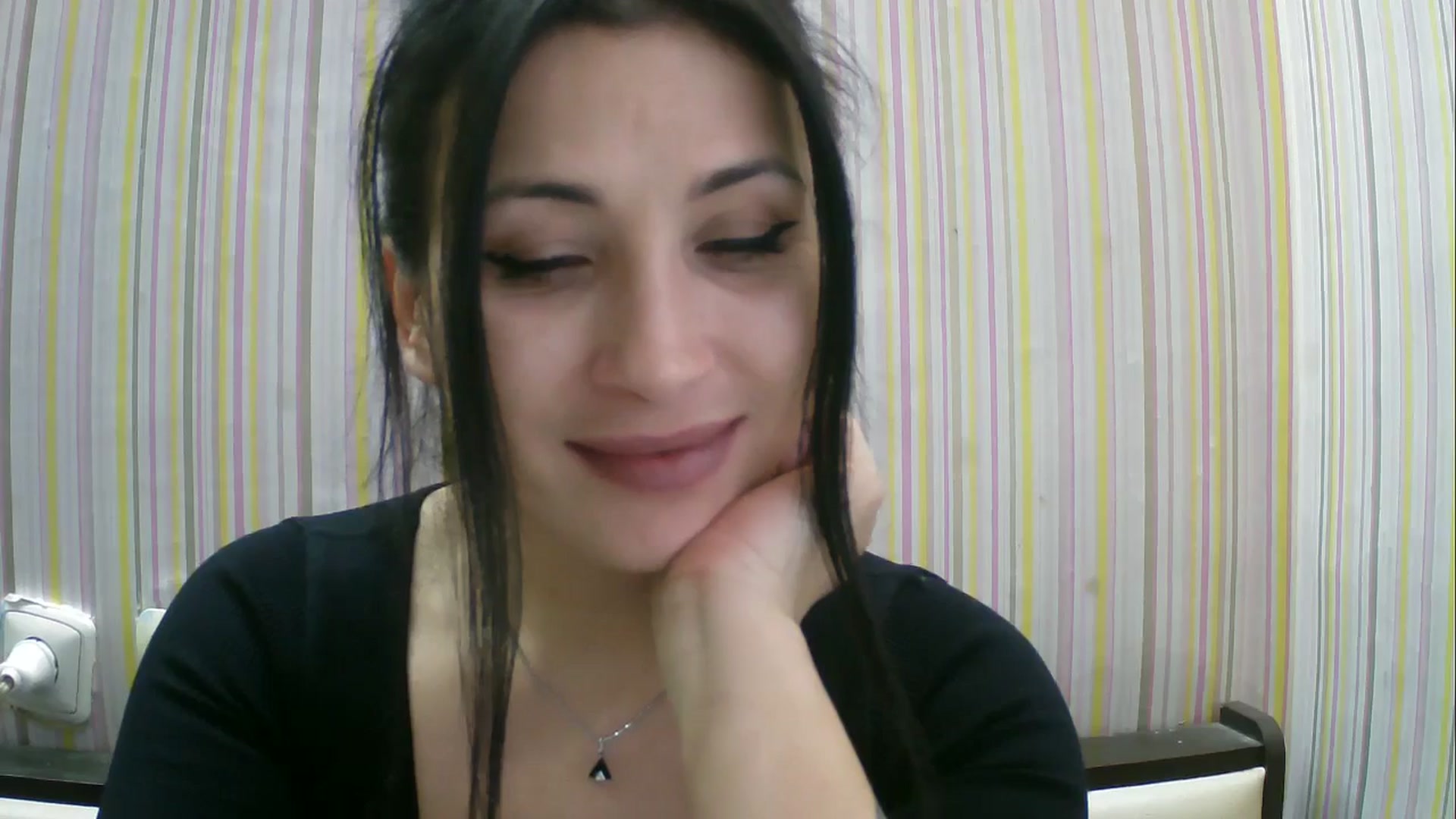 Gallery image thumbnail from SunShine90's myfreecams stream on, 02/06/2026, 13:14 image 15 of 20