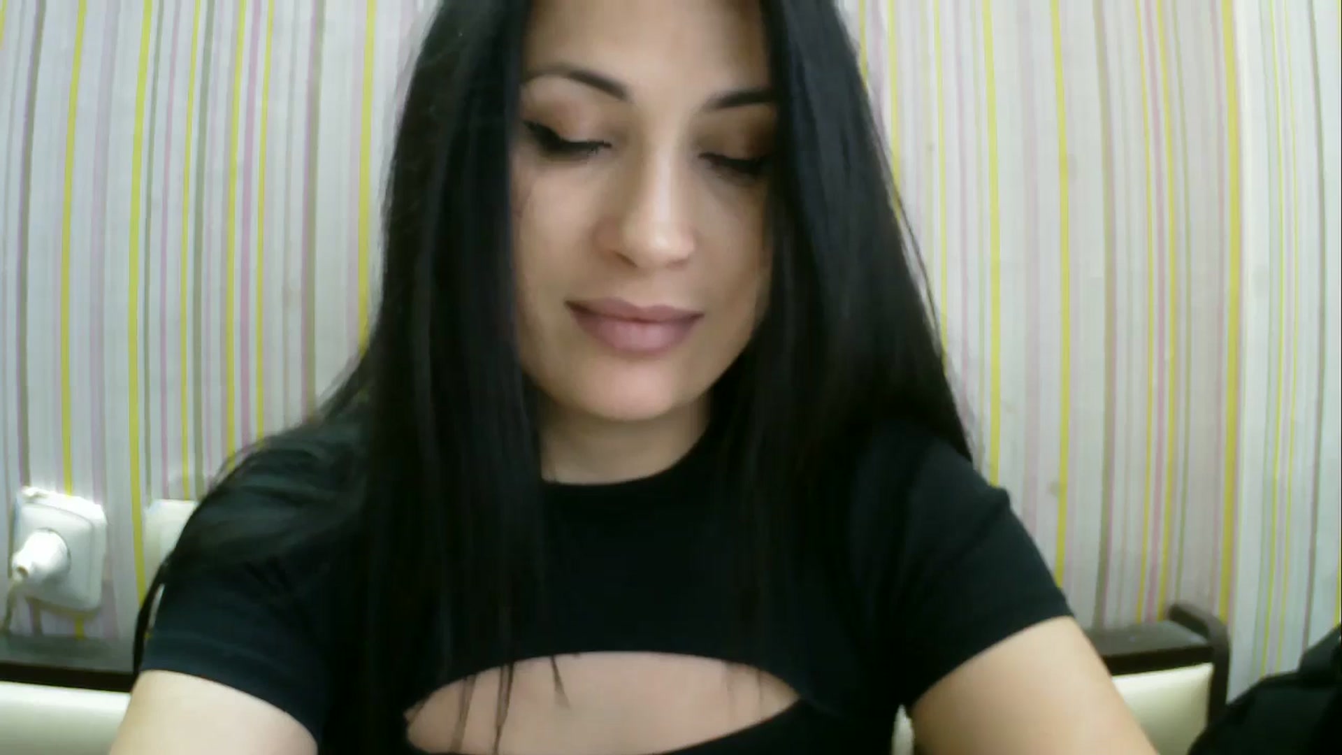 Gallery image thumbnail from SunShine90's myfreecams stream on, 02/08/2026, 12:00 image 8 of 20