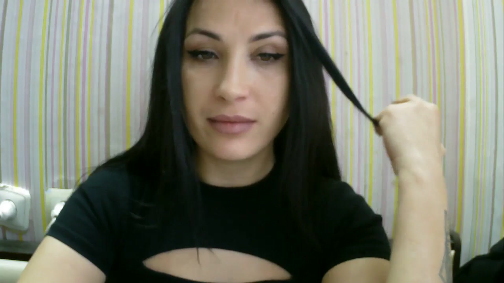 Gallery image thumbnail from SunShine90's myfreecams stream on, 02/08/2026, 12:00 image 15 of 20