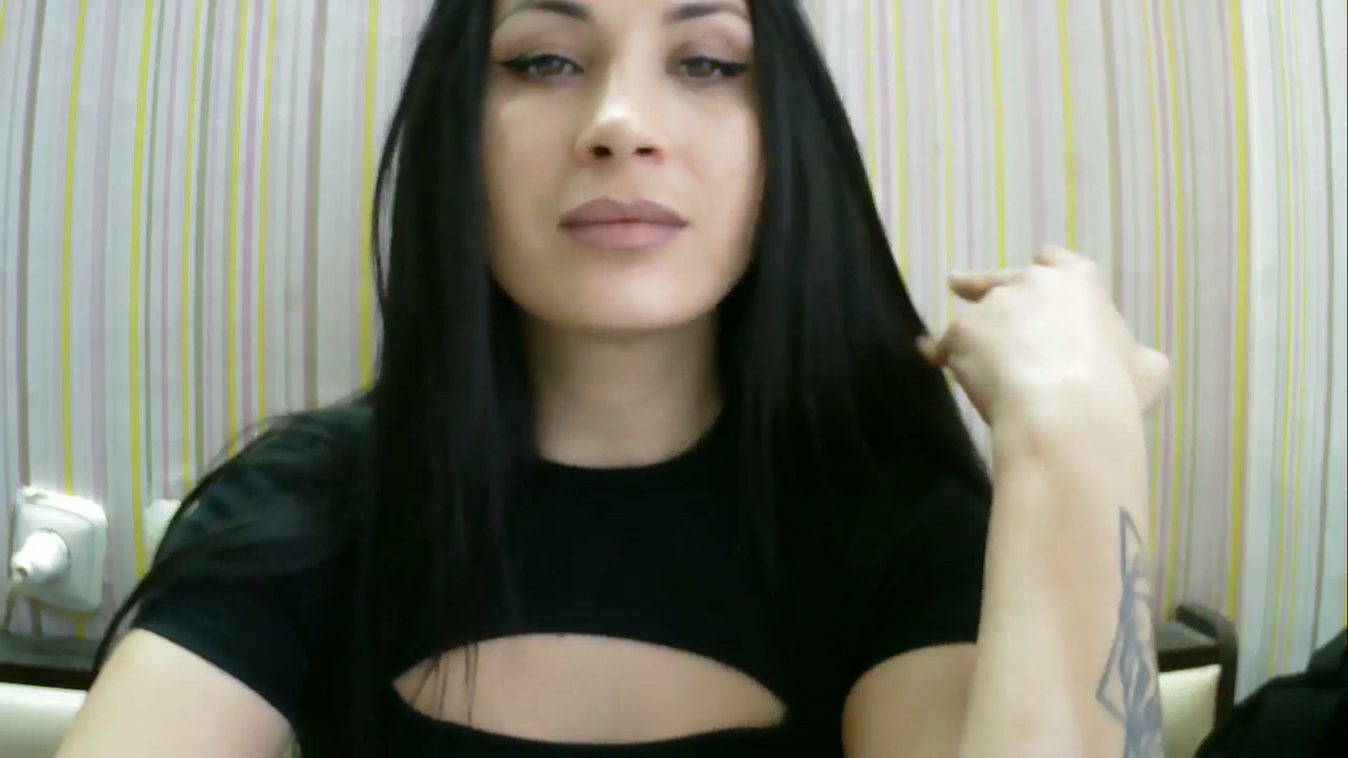 Gallery image thumbnail from SunShine90's myfreecams stream on, 02/08/2026, 12:00 image 9 of 20