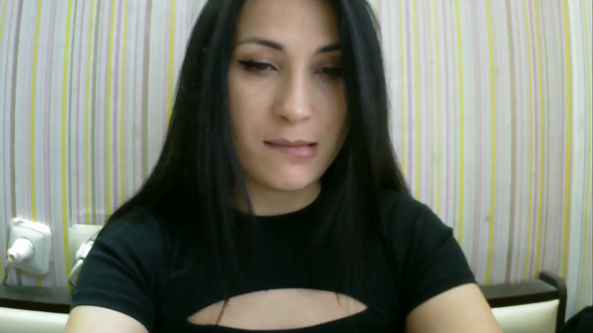 Gallery image thumbnail from SunShine90's myfreecams stream on, 02/08/2026, 12:00 image 17 of 20