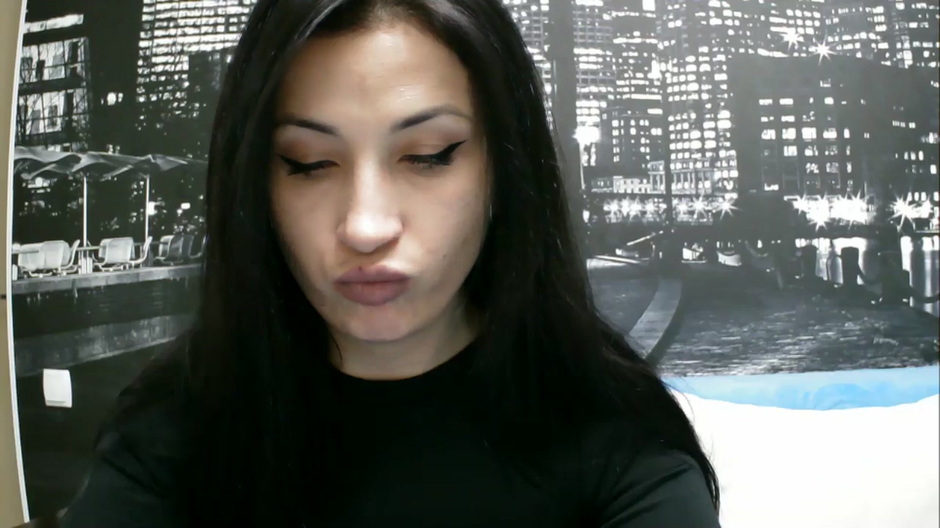 Gallery image thumbnail from SunShine90's myfreecams stream on, 02/15/2026, 15:06 image 17 of 20
