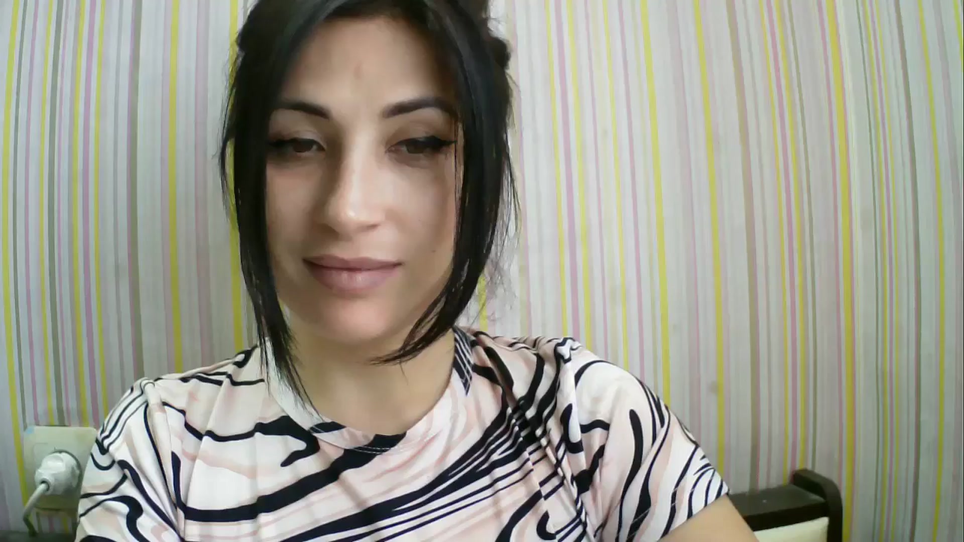 Gallery image thumbnail from SunShine90's myfreecams stream on, 04/03/2026, 10:26 image 10 of 20