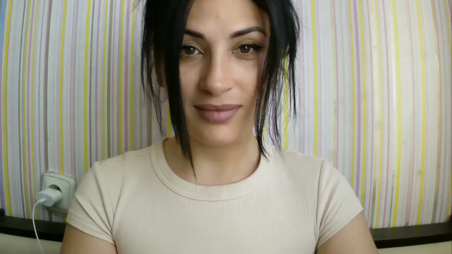Gallery image thumbnail from SunShine90's myfreecams stream on, 04/06/2026, 07:38 image 4 of 20