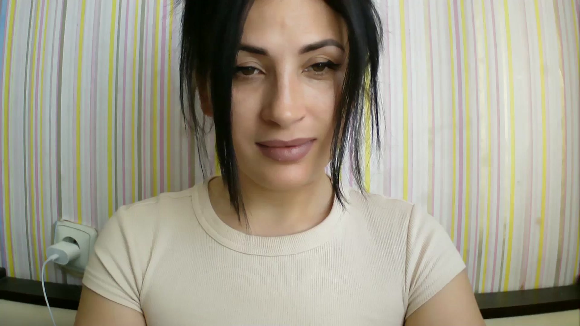 Gallery image thumbnail from SunShine90's myfreecams stream on, 04/06/2026, 07:38 image 8 of 20