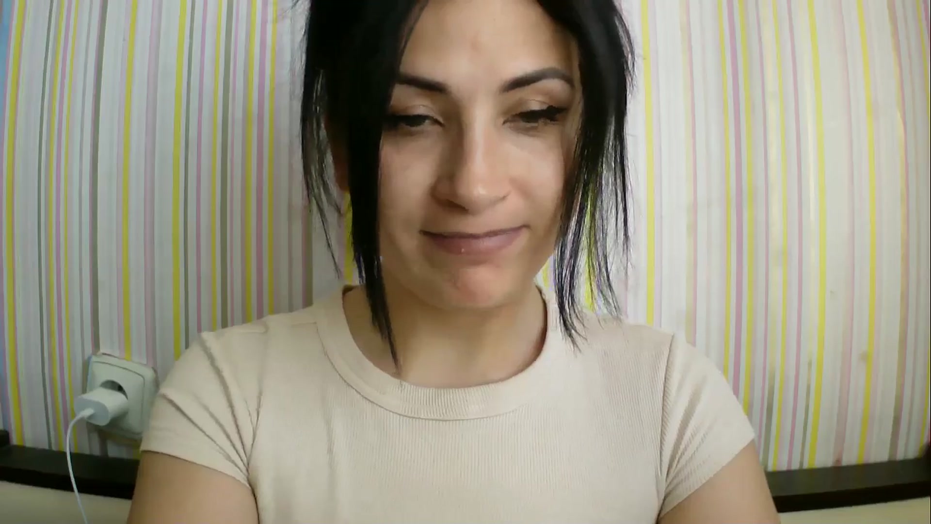 Gallery image thumbnail from SunShine90's myfreecams stream on, 04/06/2026, 07:38 image 11 of 20