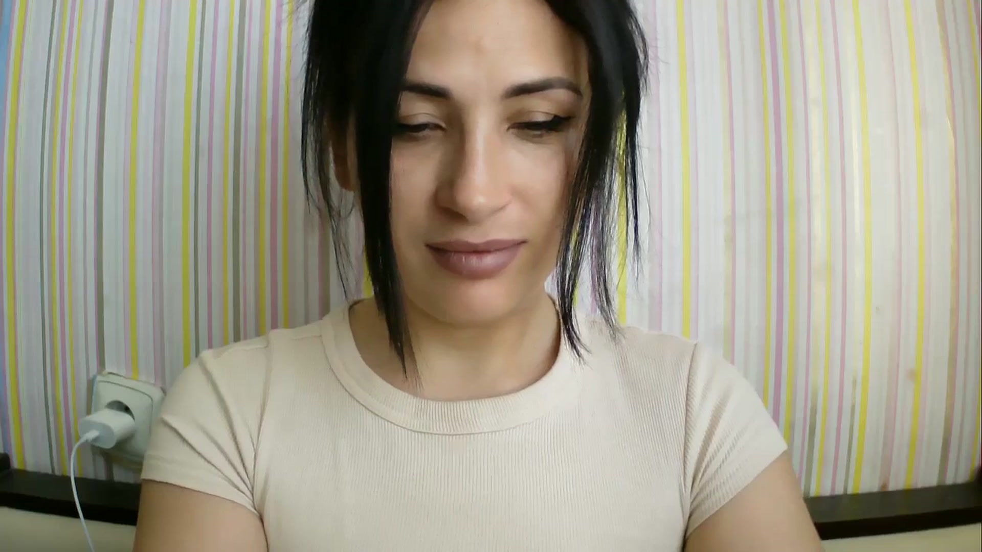 Gallery image thumbnail from SunShine90's myfreecams stream on, 04/06/2026, 07:38 image 7 of 20