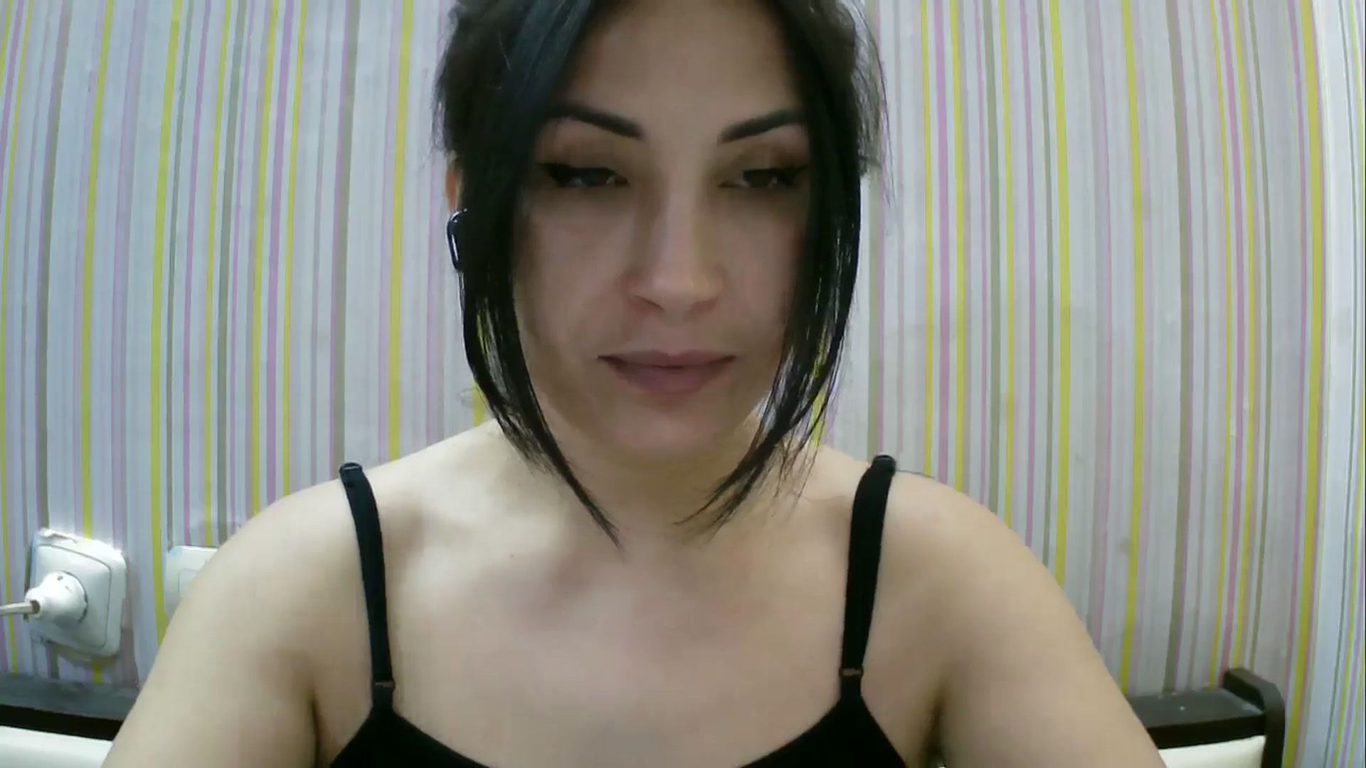 Gallery image thumbnail from SunShine90's myfreecams stream on, 04/08/2026, 17:51 image 8 of 20
