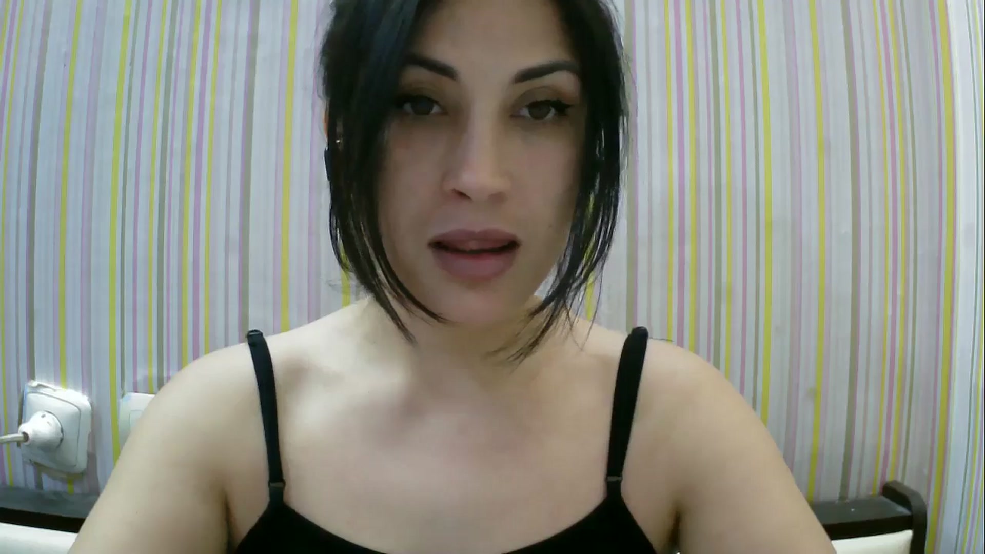 Gallery image thumbnail from SunShine90's myfreecams stream on, 04/08/2026, 17:51 image 4 of 20