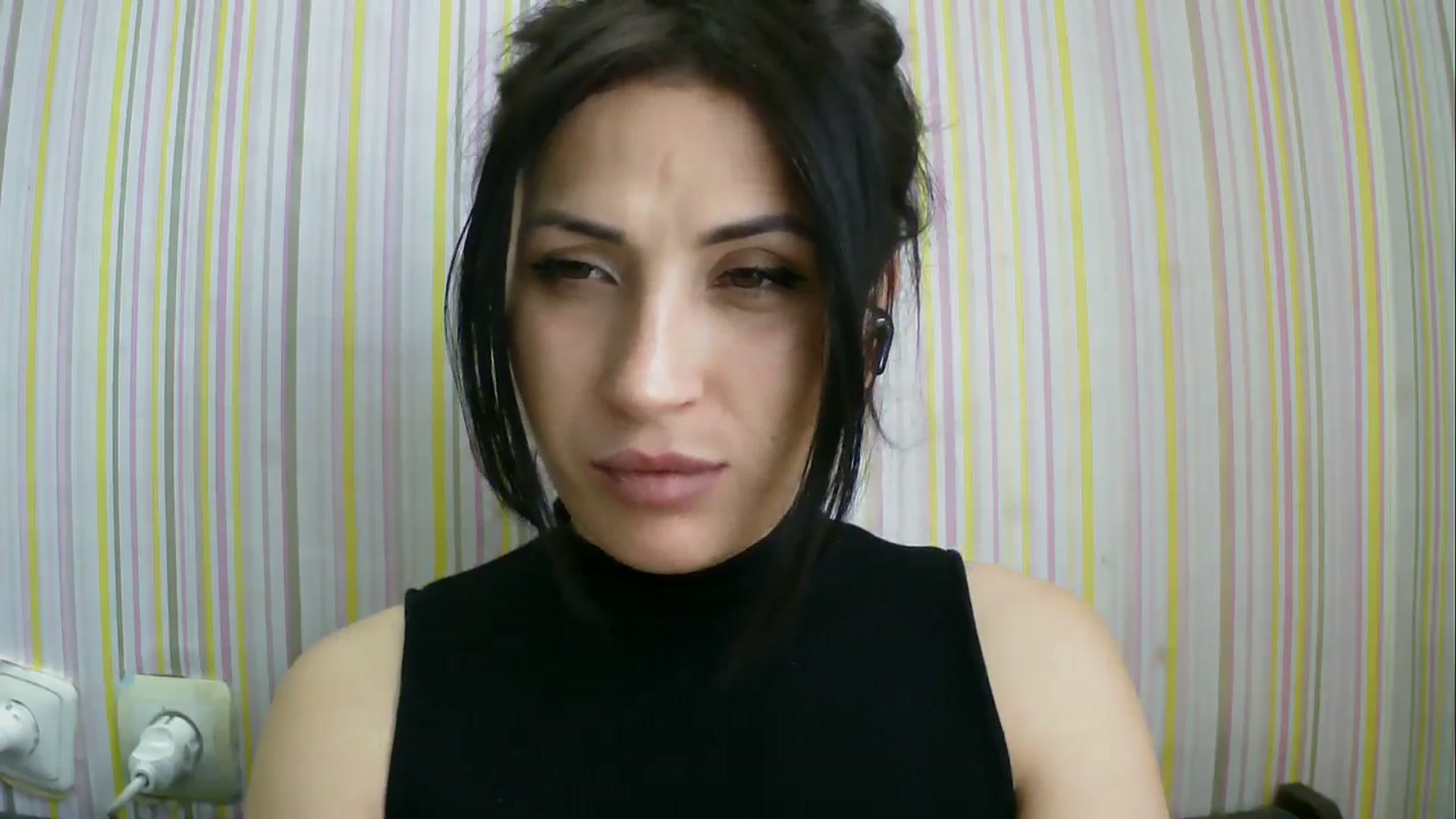 Gallery image thumbnail from SunShine90's myfreecams stream on, 04/10/2026, 11:32 image 18 of 20