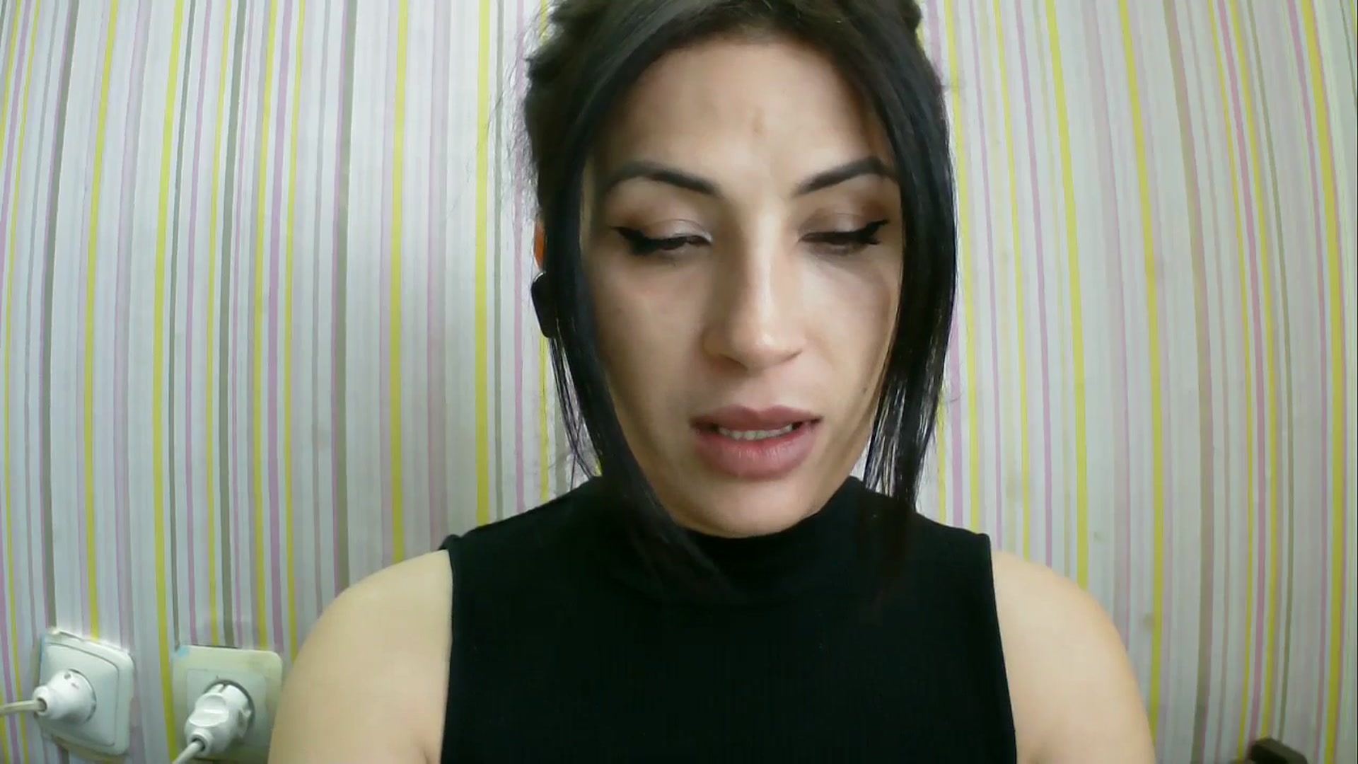 Gallery image thumbnail from SunShine90's myfreecams stream on, 04/10/2026, 11:32 image 8 of 20