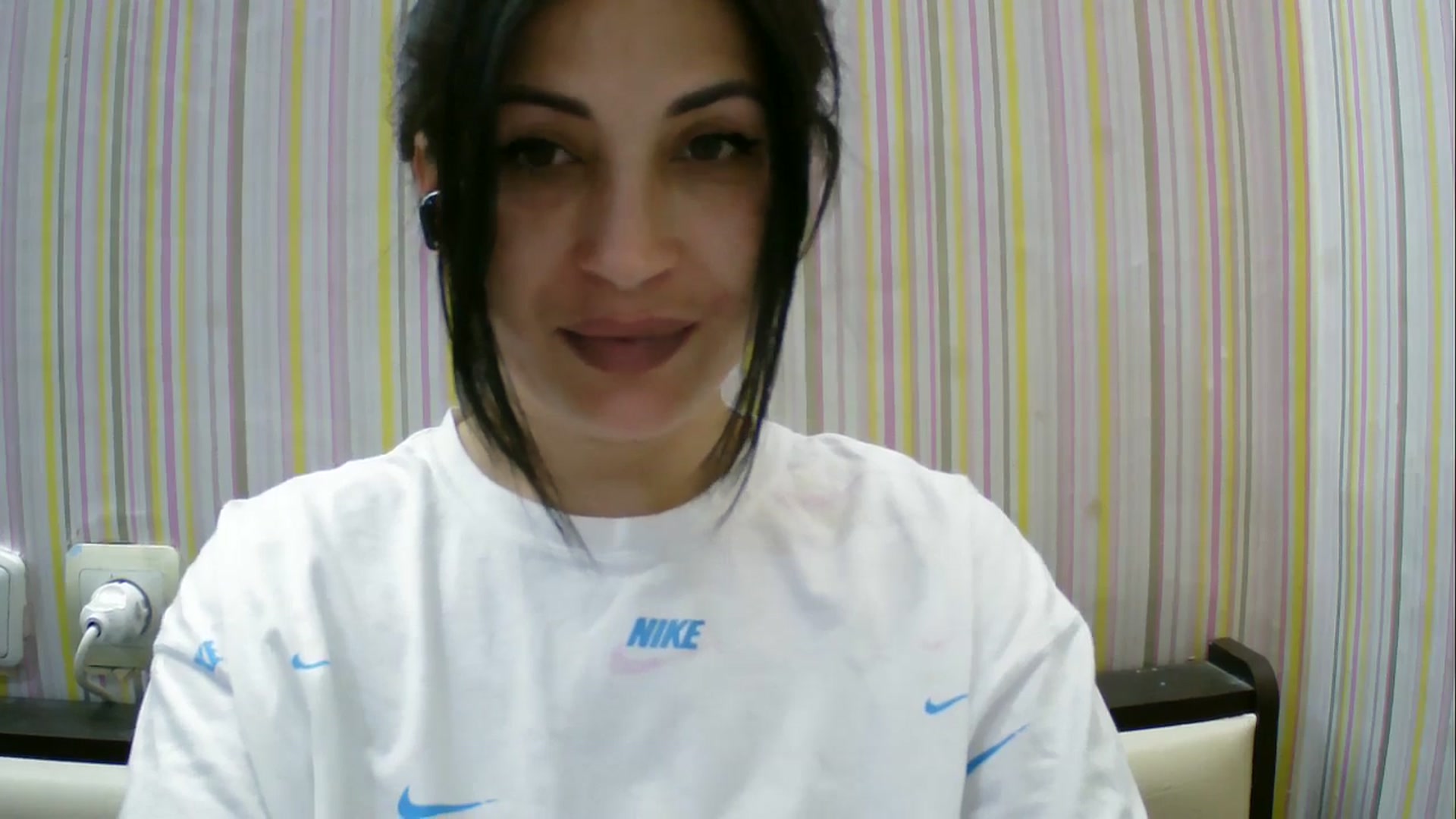 Gallery image thumbnail from SunShine90's myfreecams stream on, 04/18/2026, 17:33 image 6 of 20