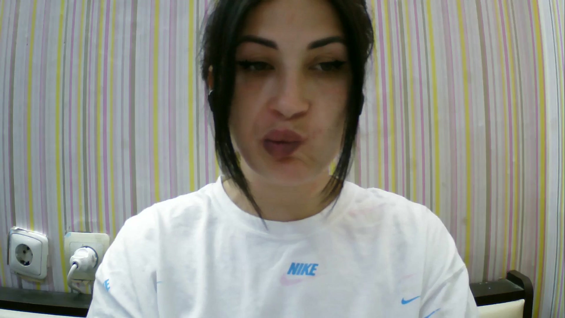 Gallery image thumbnail from SunShine90's myfreecams stream on, 04/18/2026, 17:33 image 19 of 20