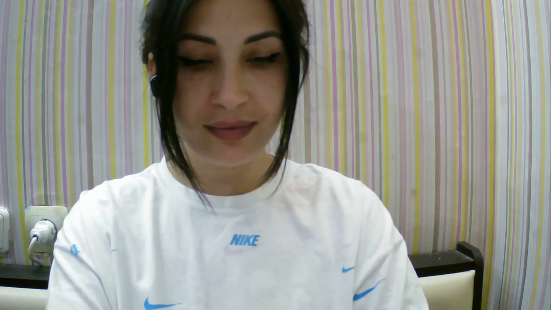 Gallery image thumbnail from SunShine90's myfreecams stream on, 04/18/2026, 17:33 image 8 of 20