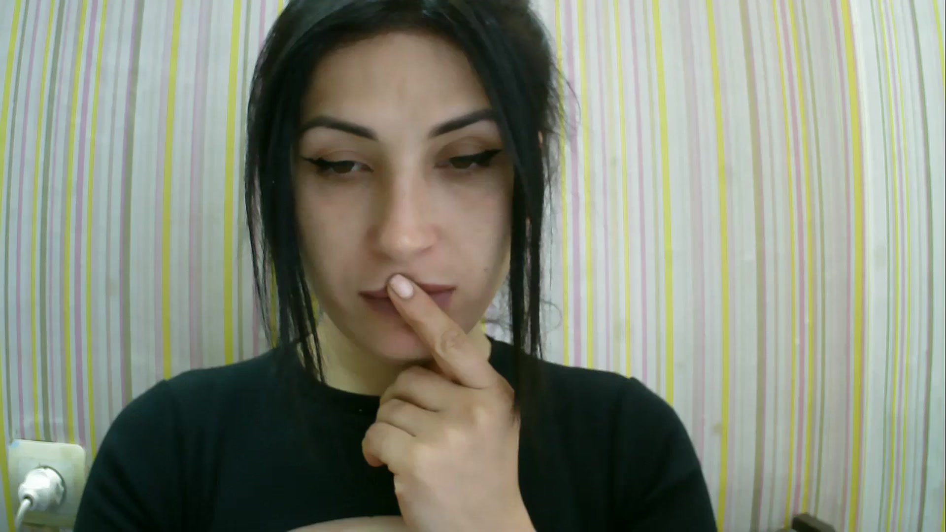 Gallery image thumbnail from SunShine90's myfreecams stream on, 04/26/2026, 15:28 image 1 of 20