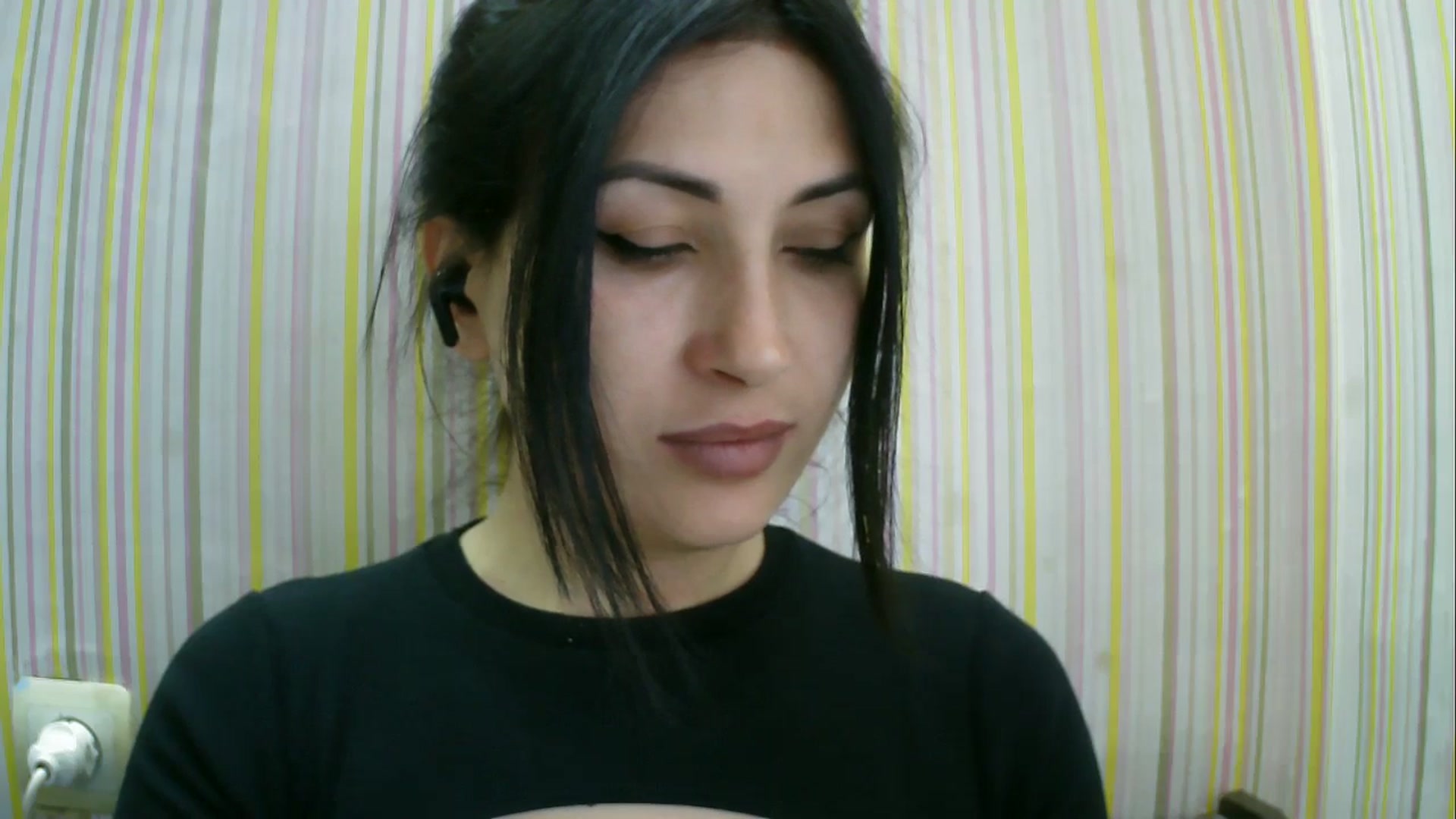 Gallery image thumbnail from SunShine90's myfreecams stream on, 04/26/2026, 15:28 image 10 of 20