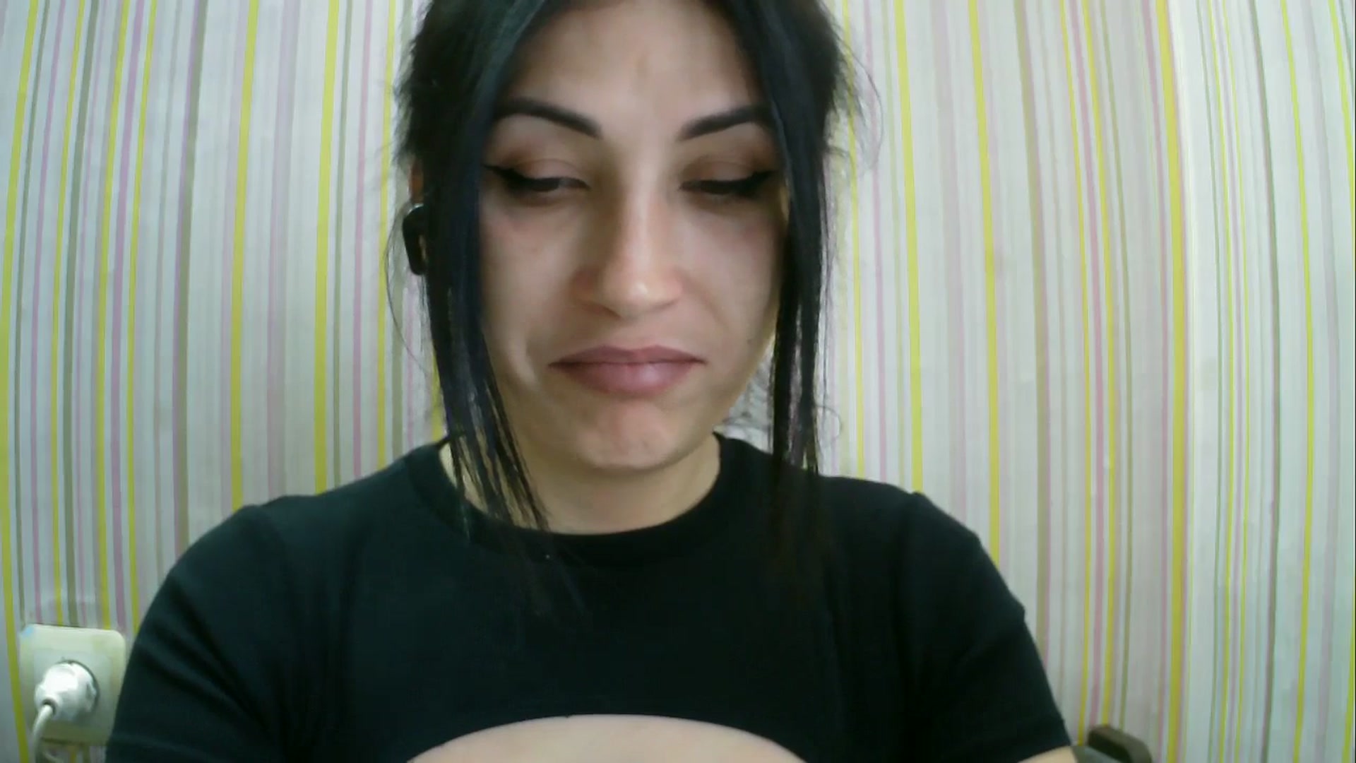 Gallery image thumbnail from SunShine90's myfreecams stream on, 04/26/2026, 15:28 image 12 of 20