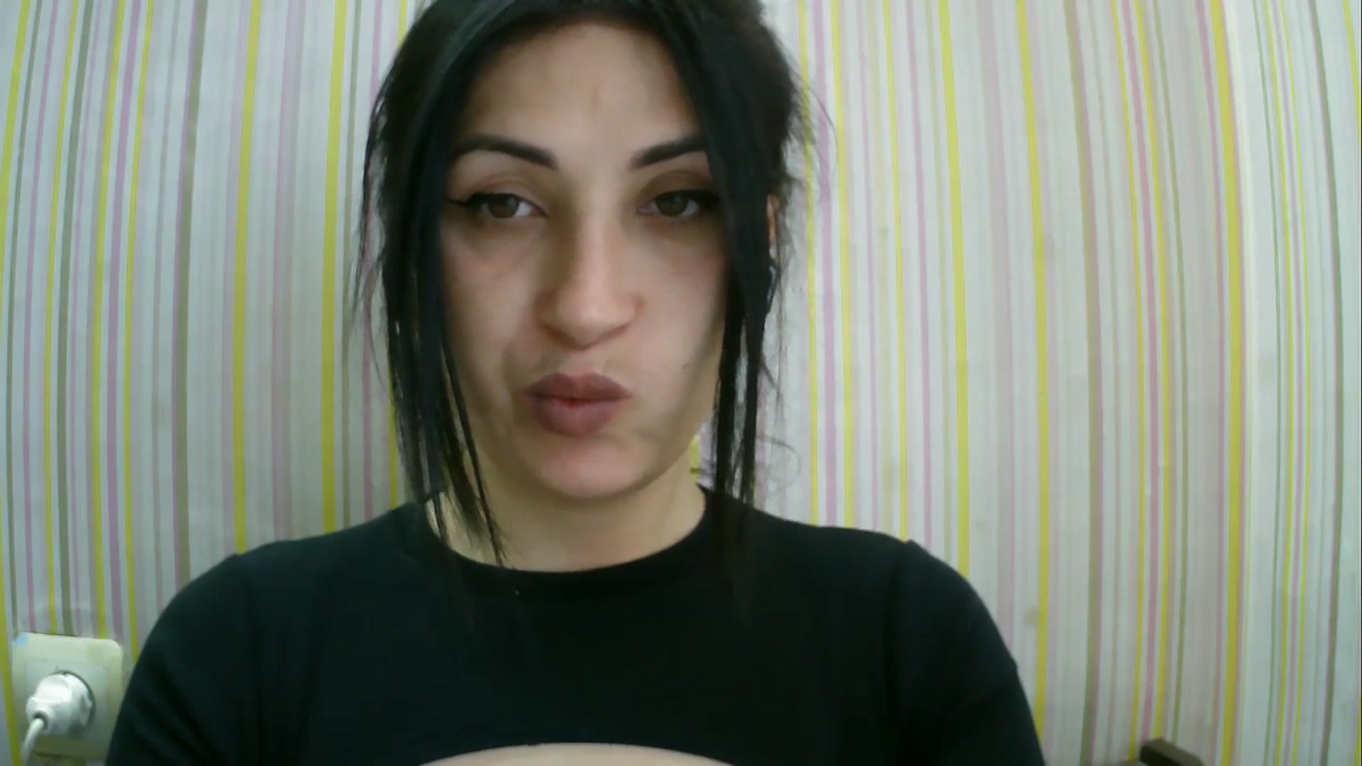 Gallery image thumbnail from SunShine90's myfreecams stream on, 04/26/2026, 15:28 image 7 of 20