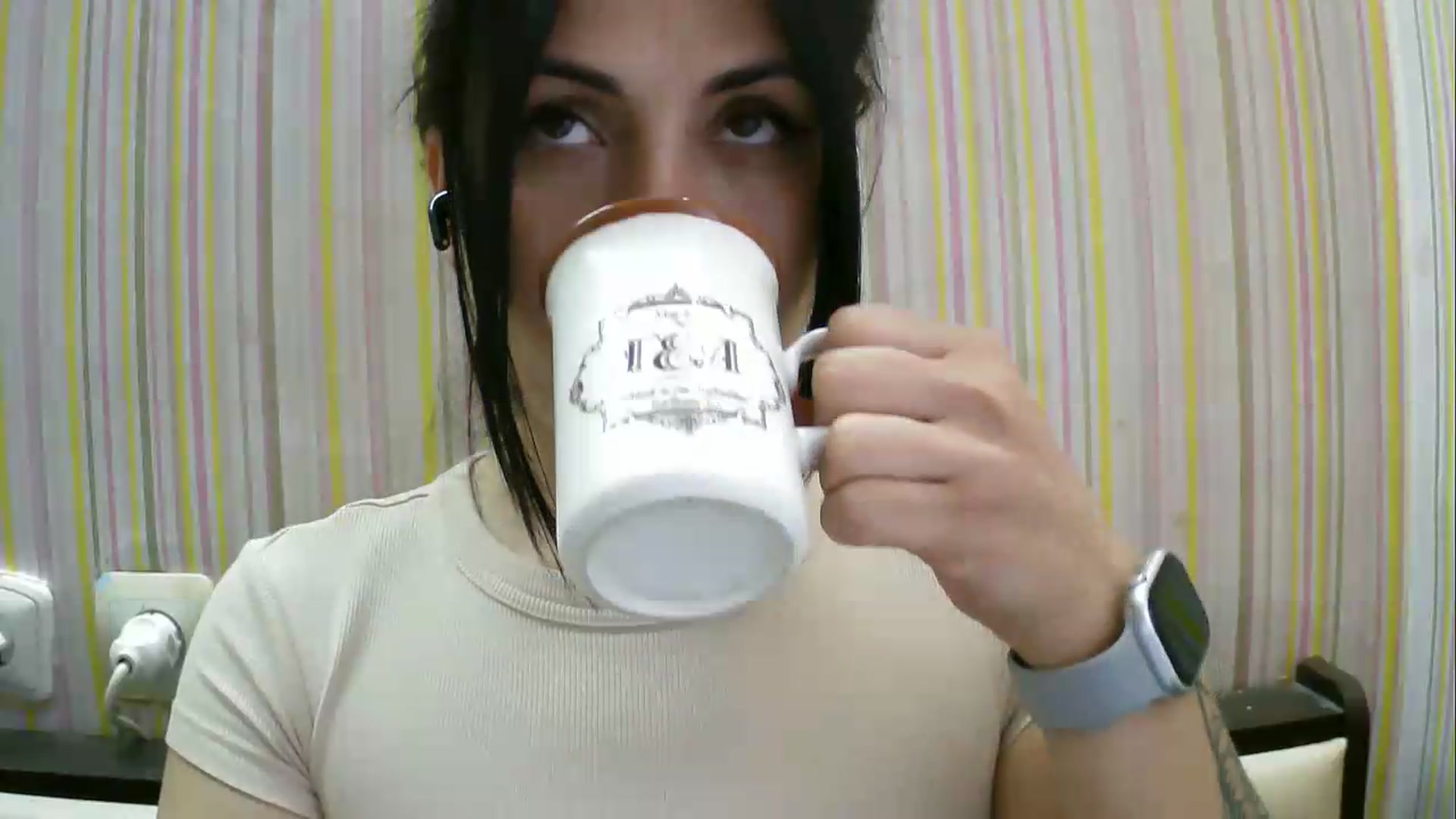 Gallery image thumbnail from SunShine90's myfreecams stream on, 05/12/2026, 15:04 image 10 of 20