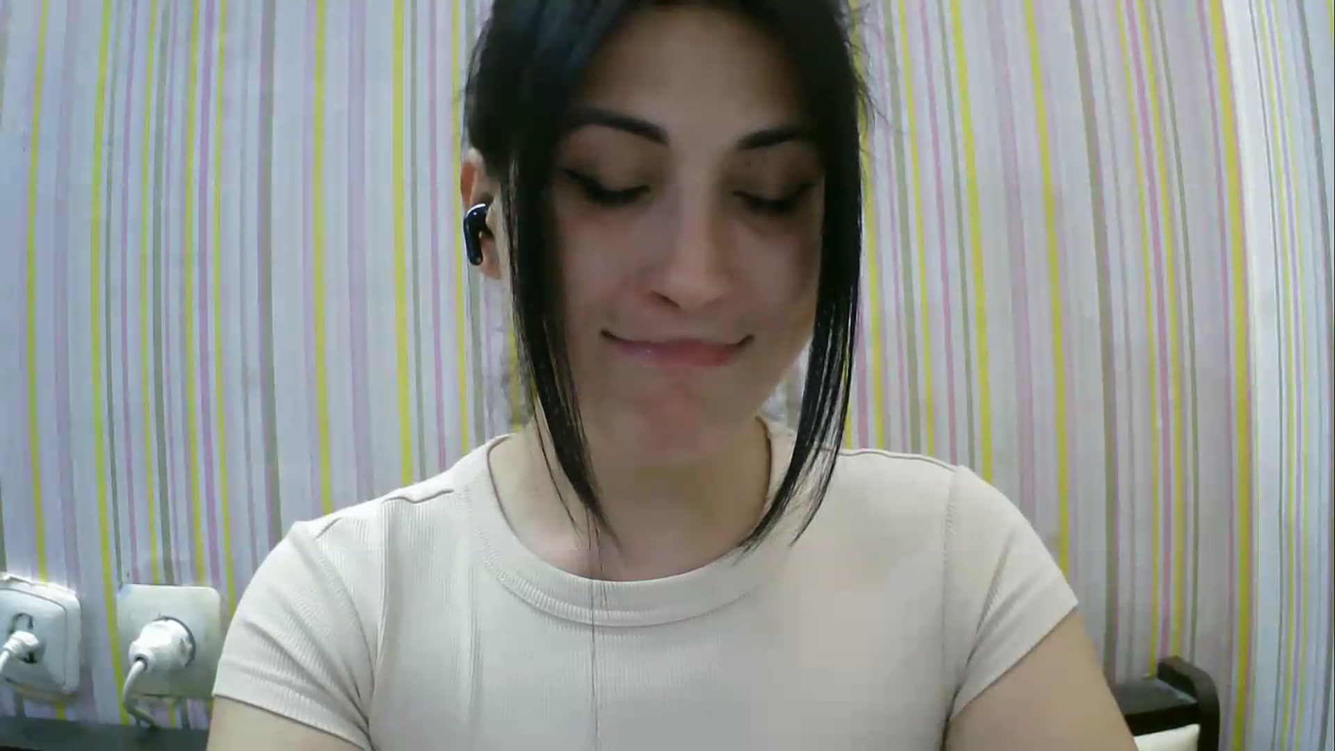 Gallery image thumbnail from SunShine90's myfreecams stream on, 05/12/2026, 16:54 image 3 of 20