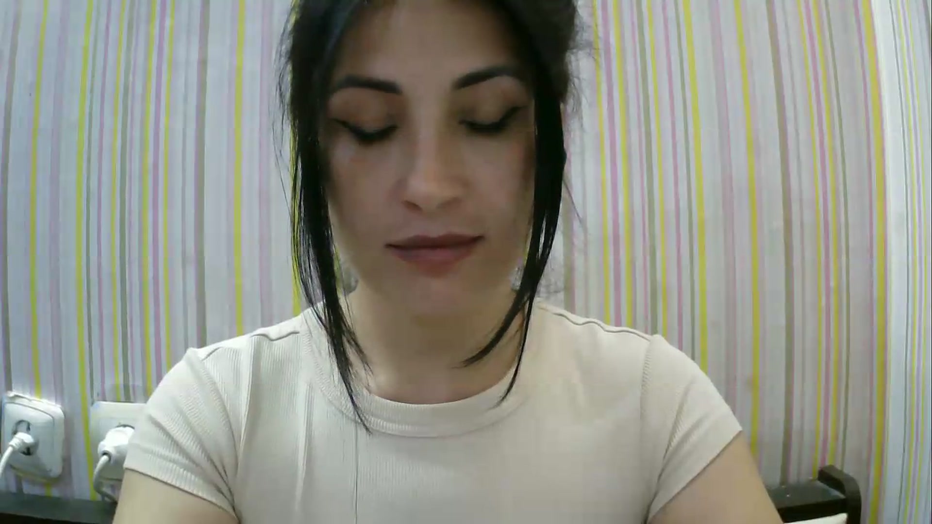 Gallery image thumbnail from SunShine90's myfreecams stream on, 05/12/2026, 17:29 image 7 of 20