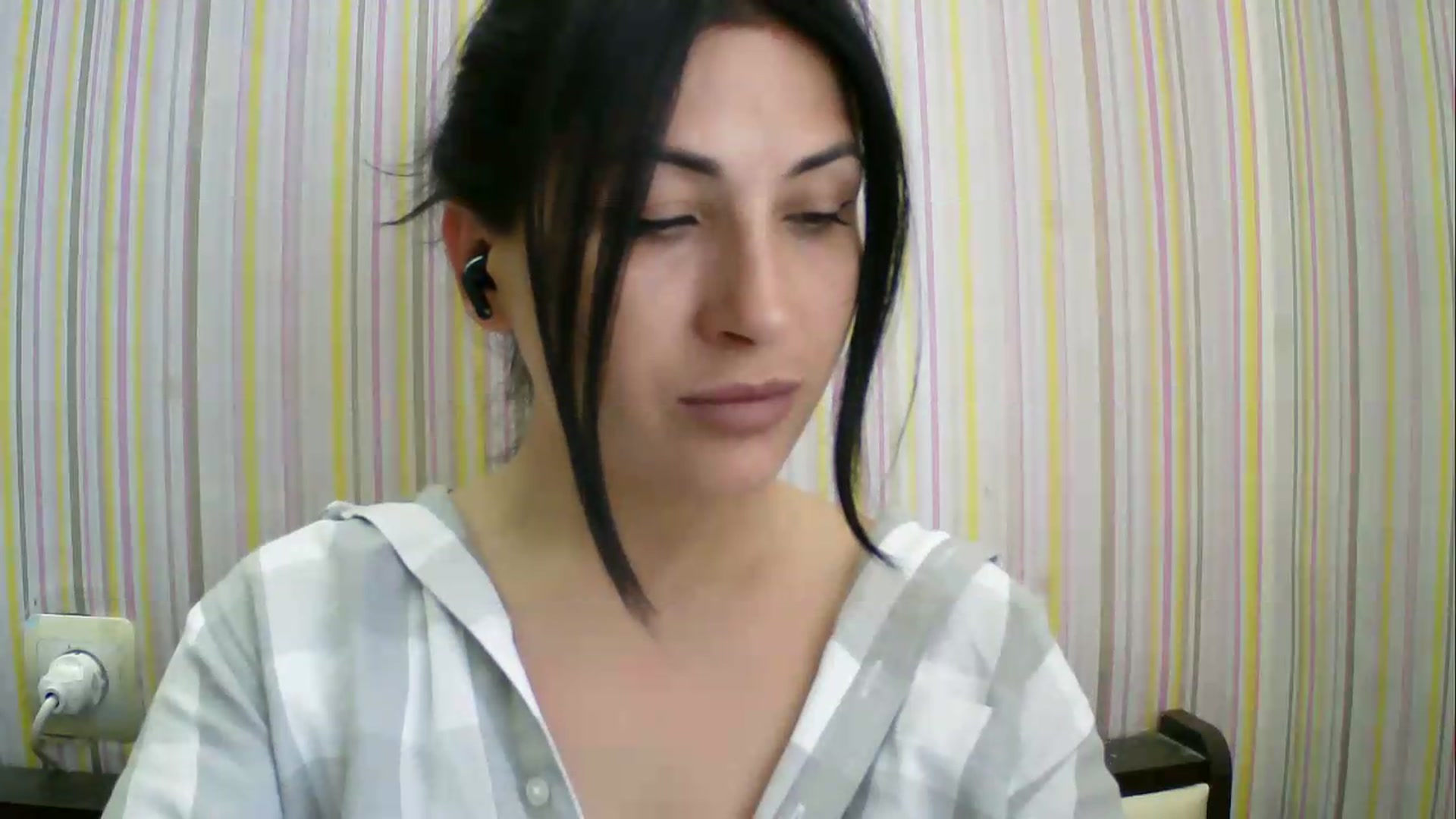 Gallery image thumbnail from SunShine90's myfreecams stream on, 06/01/2026, 14:18 image 4 of 20