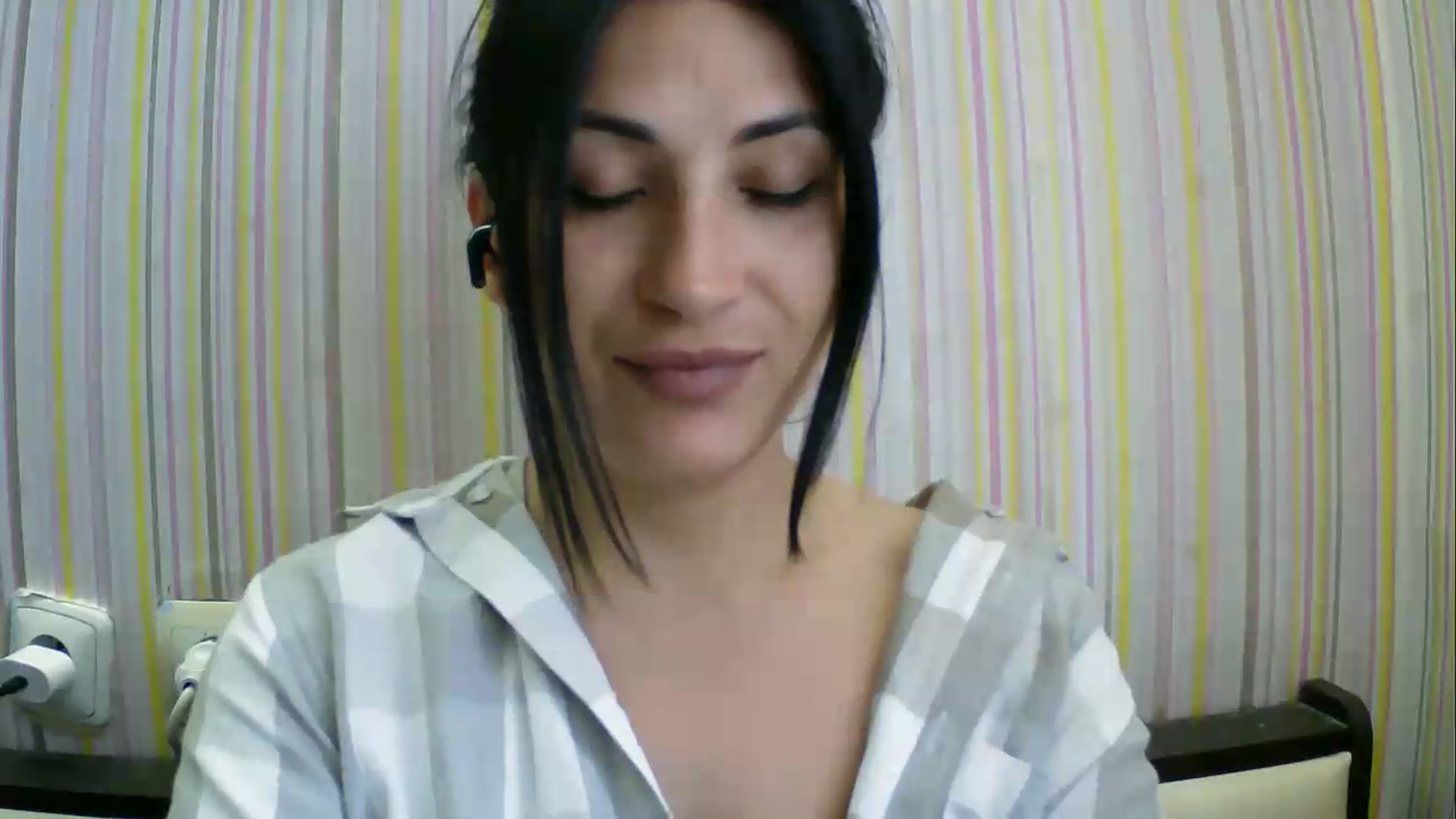 Gallery image thumbnail from SunShine90's myfreecams stream on, 06/01/2026, 14:18 image 20 of 20