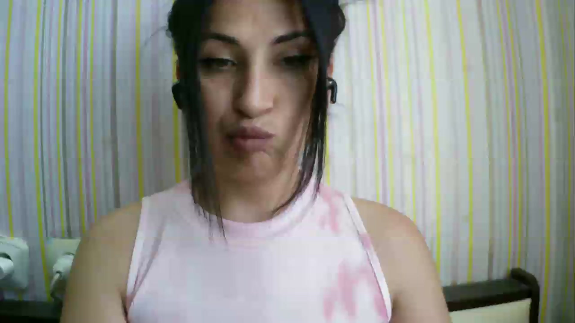 Gallery image thumbnail from SunShine90's myfreecams stream on, 06/20/2026, 09:24 image 8 of 20