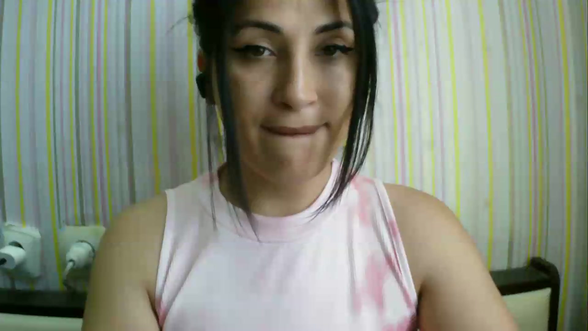 Gallery image thumbnail from SunShine90's myfreecams stream on, 06/20/2026, 09:24 image 15 of 20