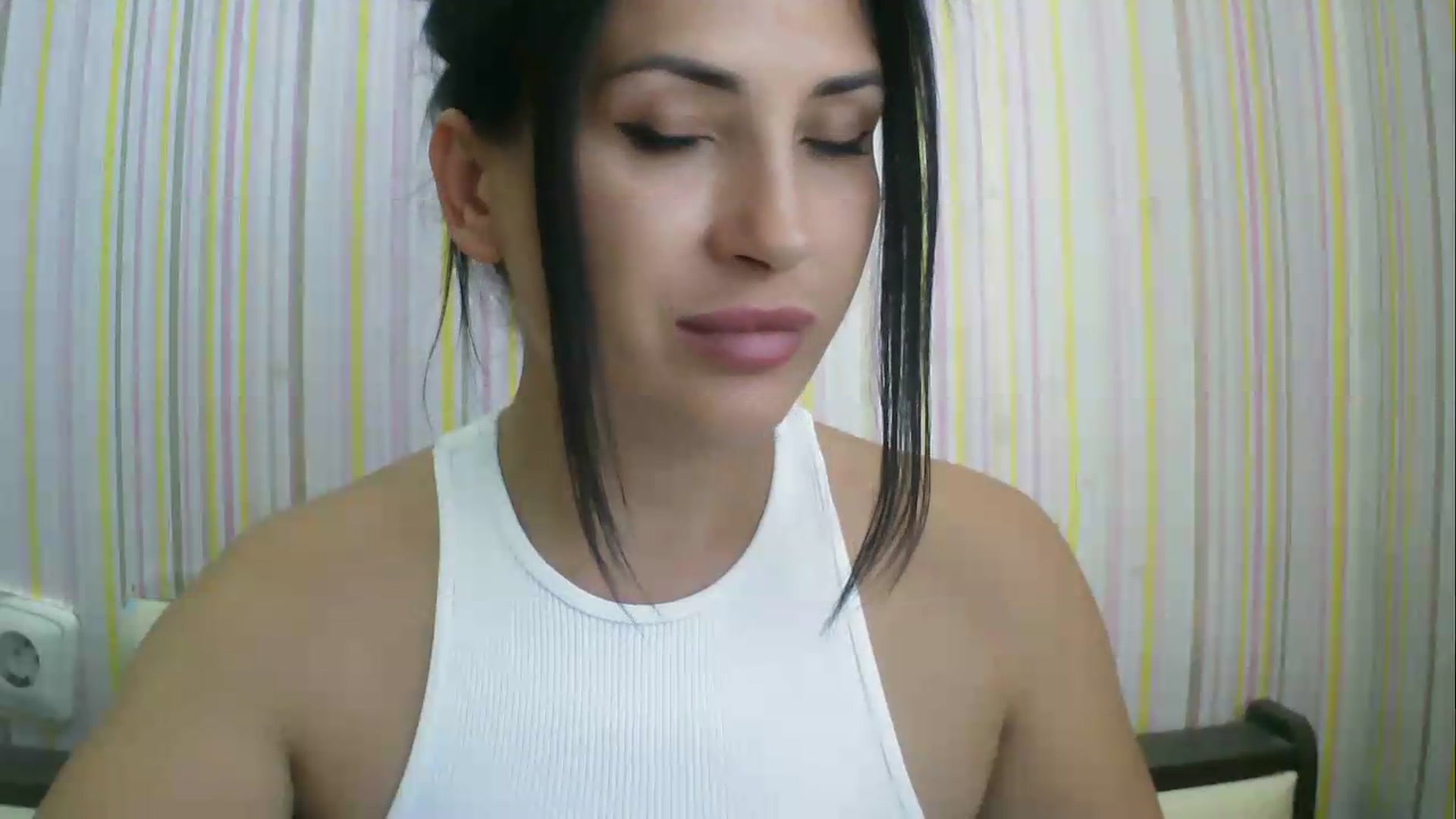 Gallery image thumbnail from SunShine90's myfreecams stream on, 07/31/2026, 09:16 image 14 of 20