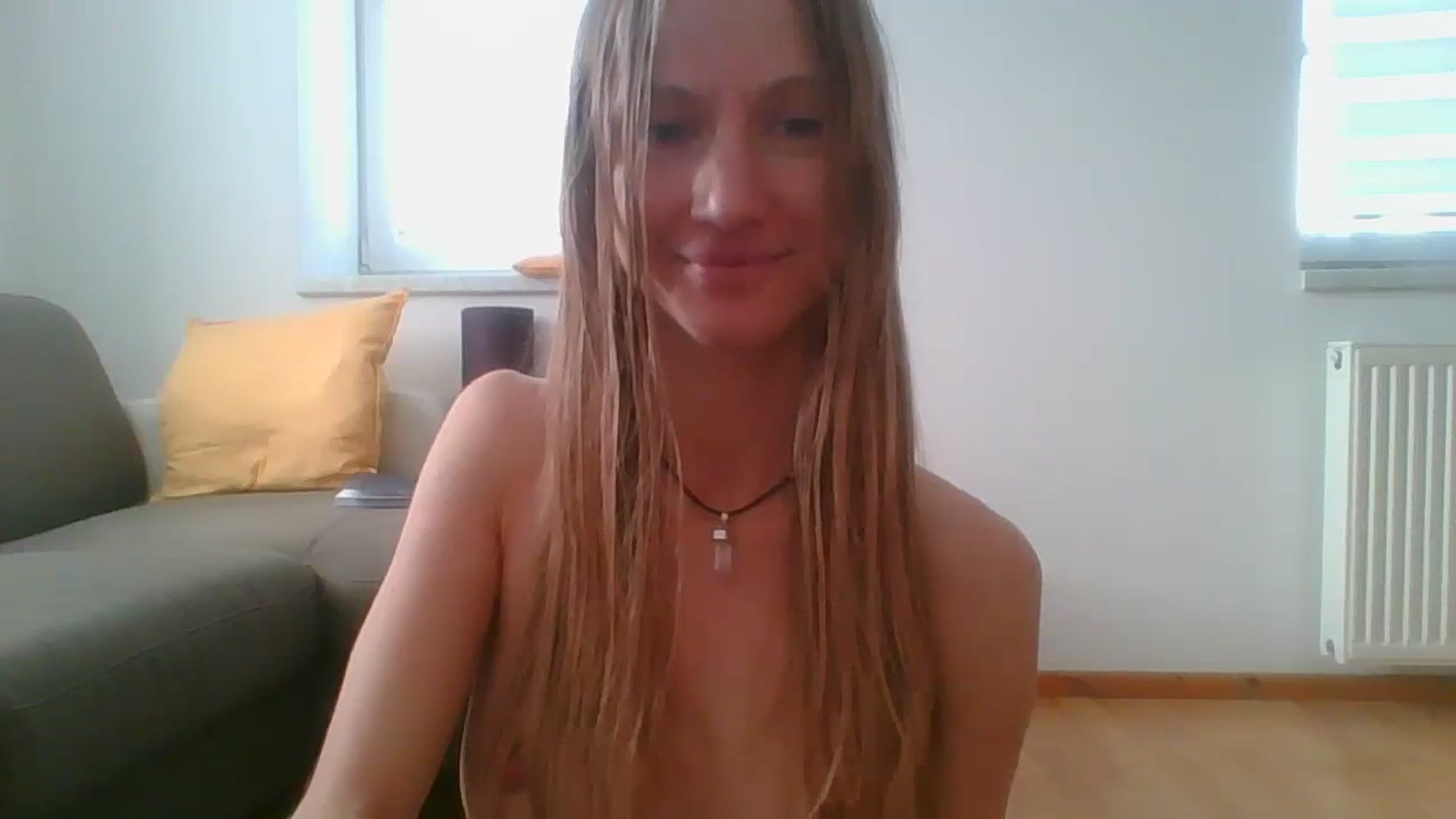 Gallery image thumbnail from Sun_Sol's myfreecams stream on, 01/14/2024, 09:06 image 18 of 20