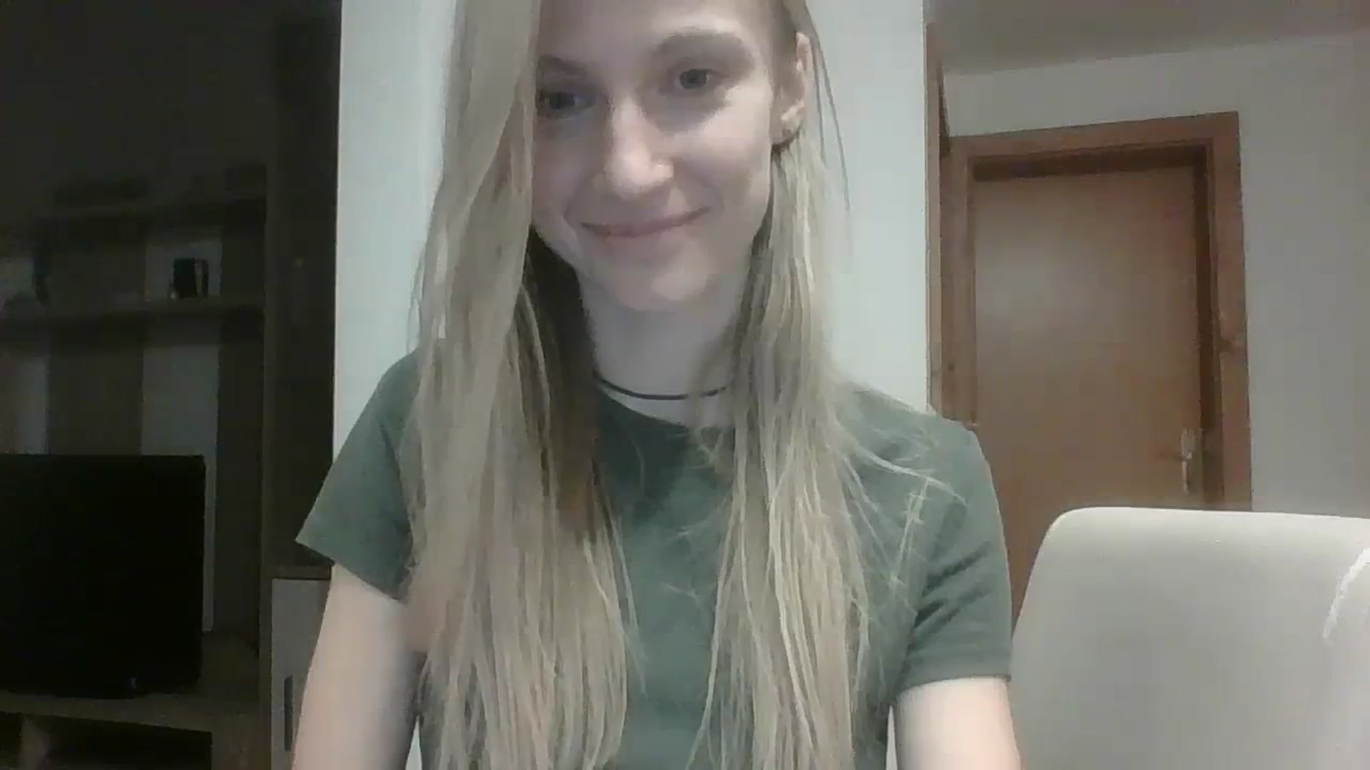 Gallery image thumbnail from Sun_Sol's myfreecams stream on, 01/20/2024, 18:25 image 15 of 20