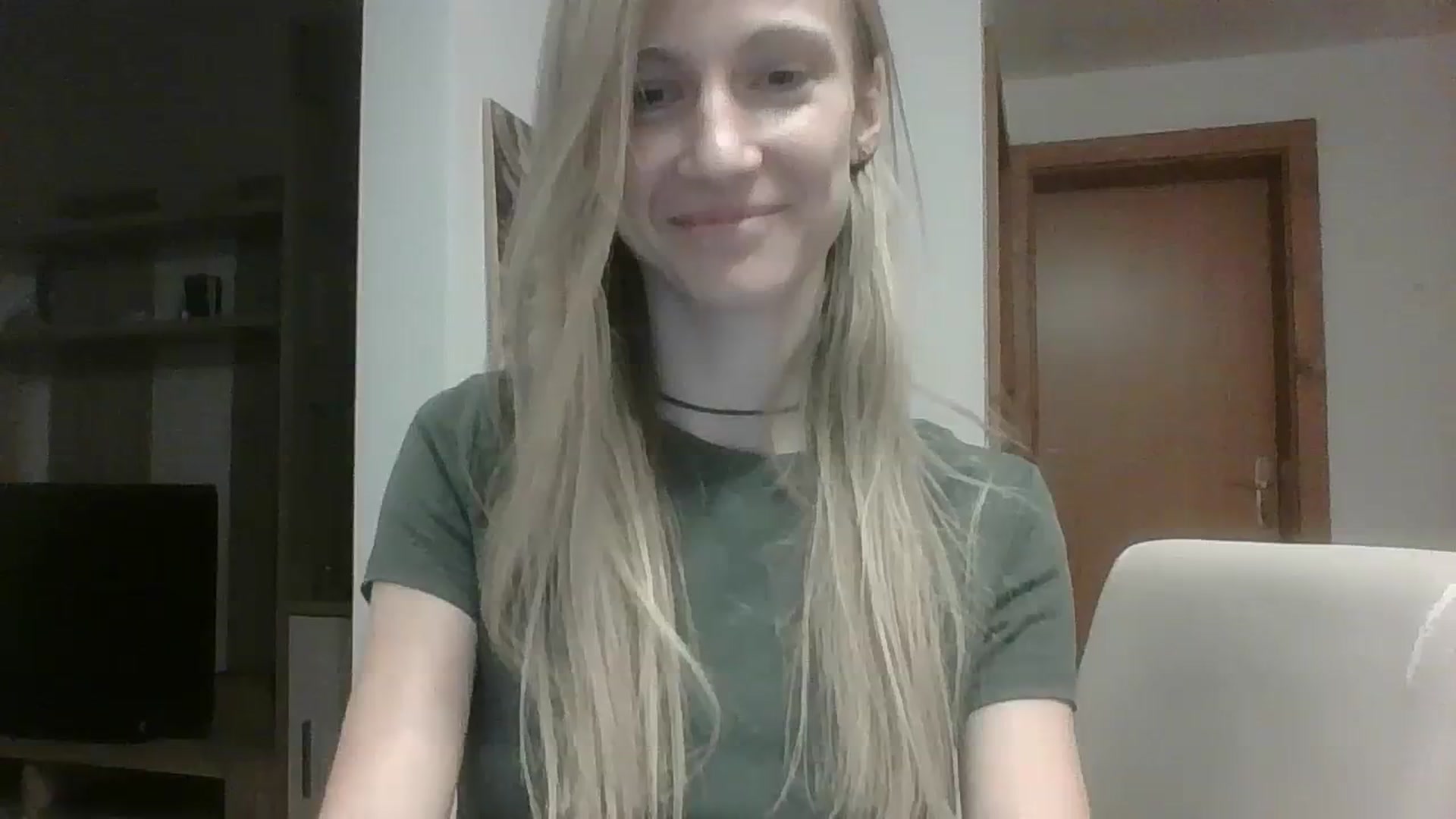 Gallery image thumbnail from Sun_Sol's myfreecams stream on, 01/20/2024, 18:25 image 14 of 20