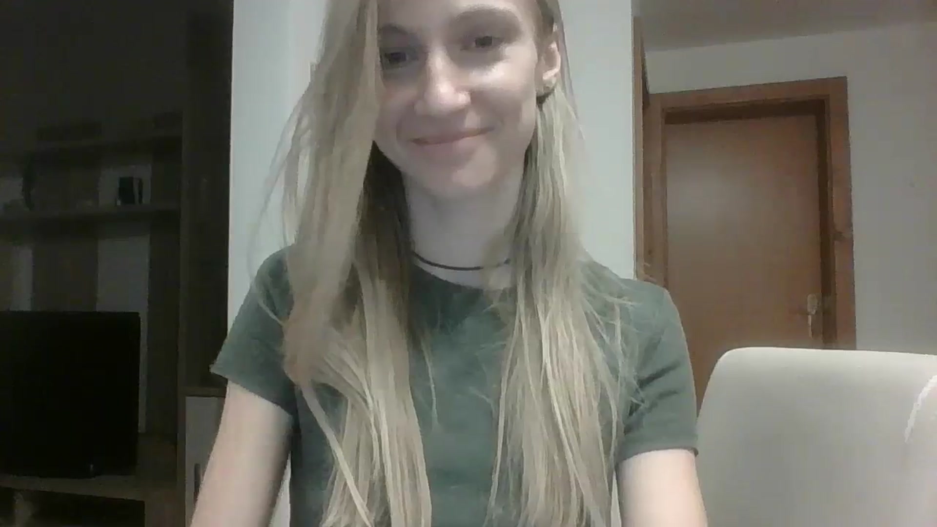 Gallery image thumbnail from Sun_Sol's myfreecams stream on, 01/20/2024, 18:25 image 10 of 20
